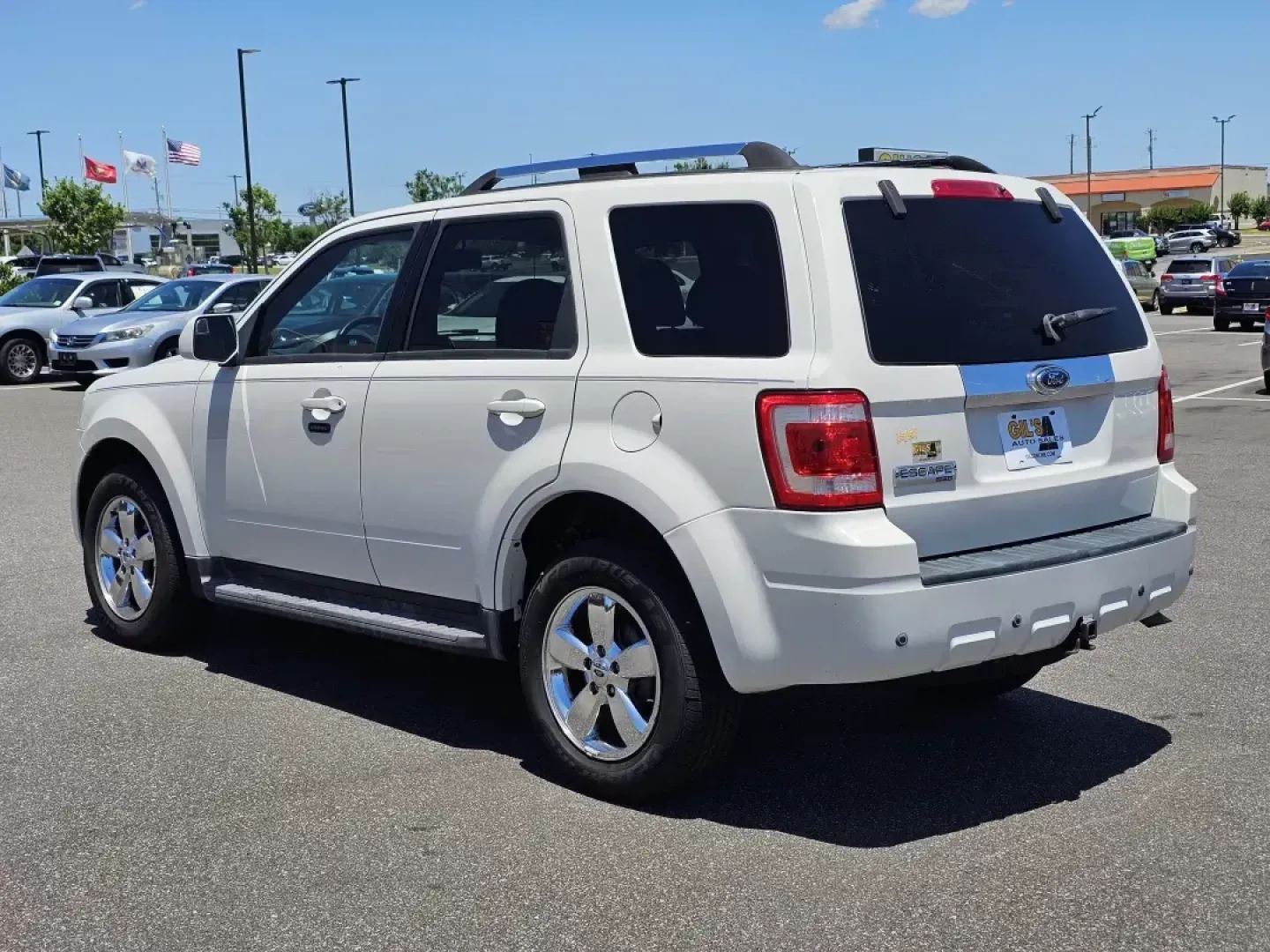 2009 Ford Escape Limited (1FMCU04GX9K) with an Gas V6 3.0L/181 engine, 6-Speed Automatic w/OD transmission, located at 521 Old Farm Lane Rd, Prattville, AL, 36066, (334) 325-1505, 32.482460, -86.416367 - 2009 Ford Escape Limited - Photo#6