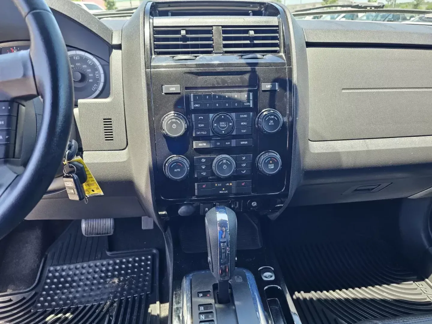 2009 Ford Escape Limited (1FMCU04GX9K) with an Gas V6 3.0L/181 engine, 6-Speed Automatic w/OD transmission, located at 521 Old Farm Lane Rd, Prattville, AL, 36066, (334) 325-1505, 32.482460, -86.416367 - 2009 Ford Escape Limited - Photo#12