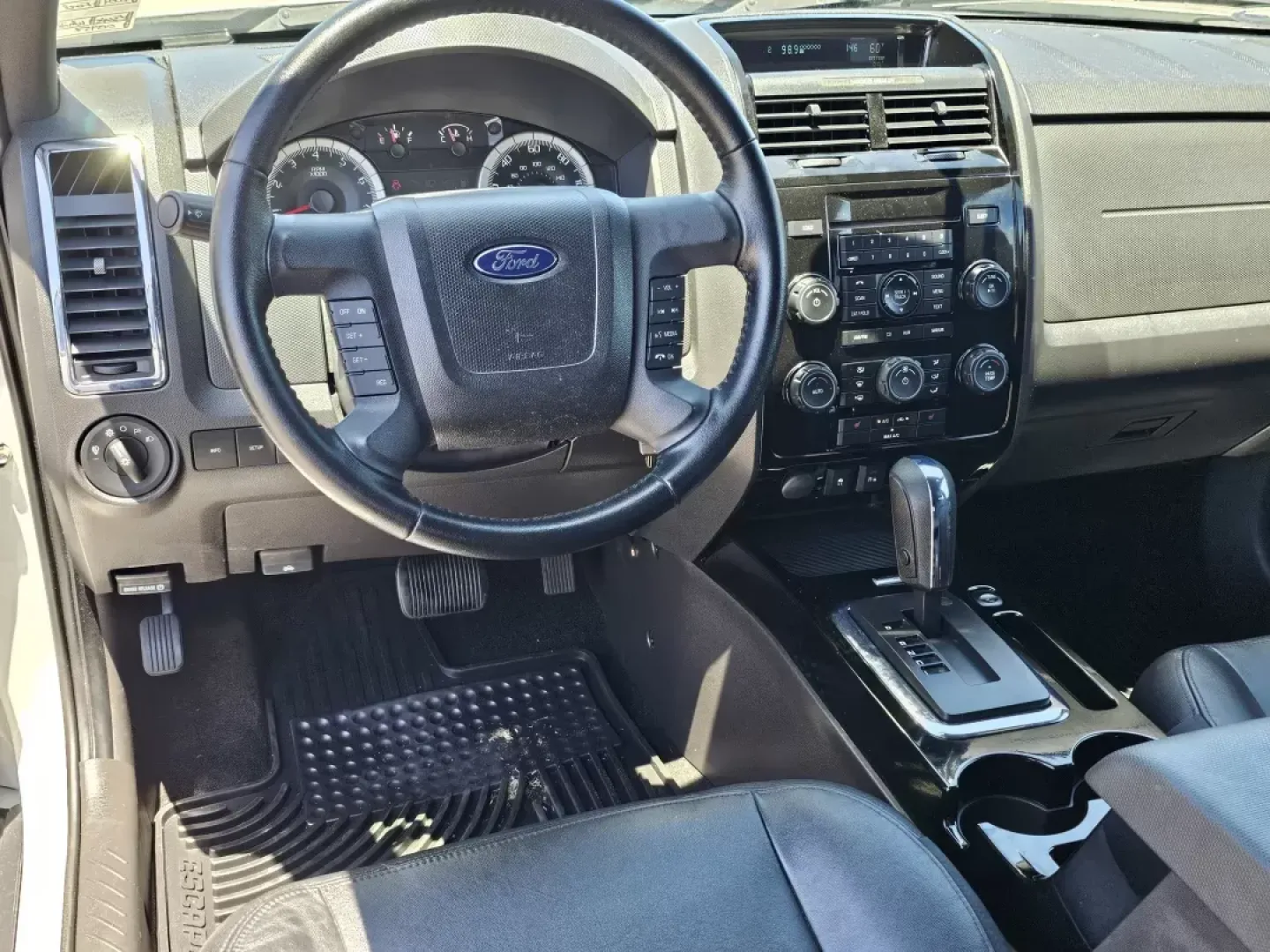 2009 Ford Escape Limited (1FMCU04GX9K) with an Gas V6 3.0L/181 engine, 6-Speed Automatic w/OD transmission, located at 521 Old Farm Lane Rd, Prattville, AL, 36066, (334) 325-1505, 32.482460, -86.416367 - 2009 Ford Escape Limited - Photo#15