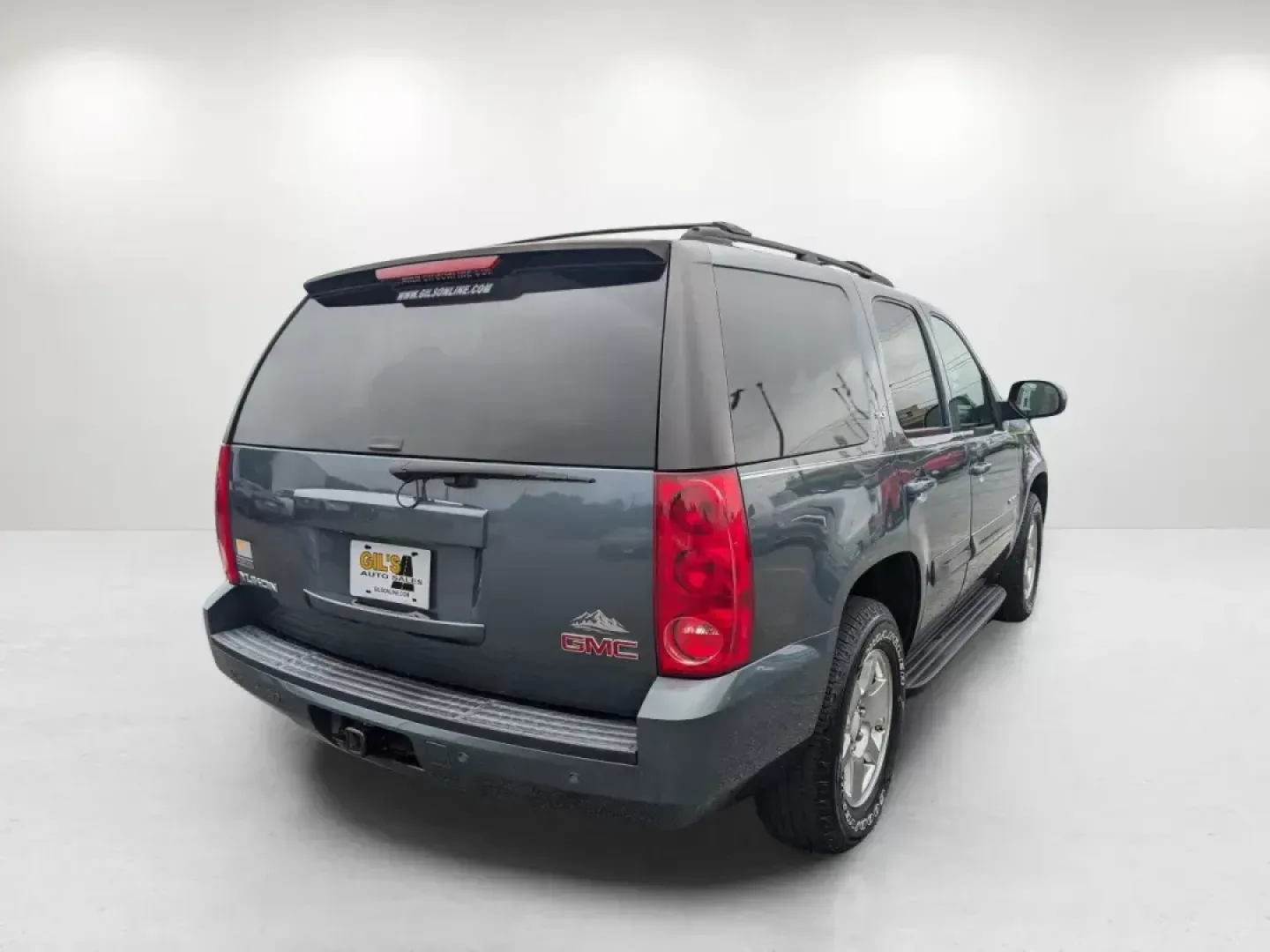 2009 /Light Titanium GMC Yukon SLT w/4SA (1GKEC33339R) with an Other engine, located at 5115 14th Ave., Columbus, GA, 31904, (706) 323-0345, 32.511494, -84.971046 - Experience the ultimate blend of adventure and family comfort with this stunning 2009 GMC Yukon SLT, available now at Gils Auto - Columbus! Perfect for growing families and those who love weekend getaways, this SUV is designed to handle everything from school runs to outdoor escapades. With its spac - Photo#4