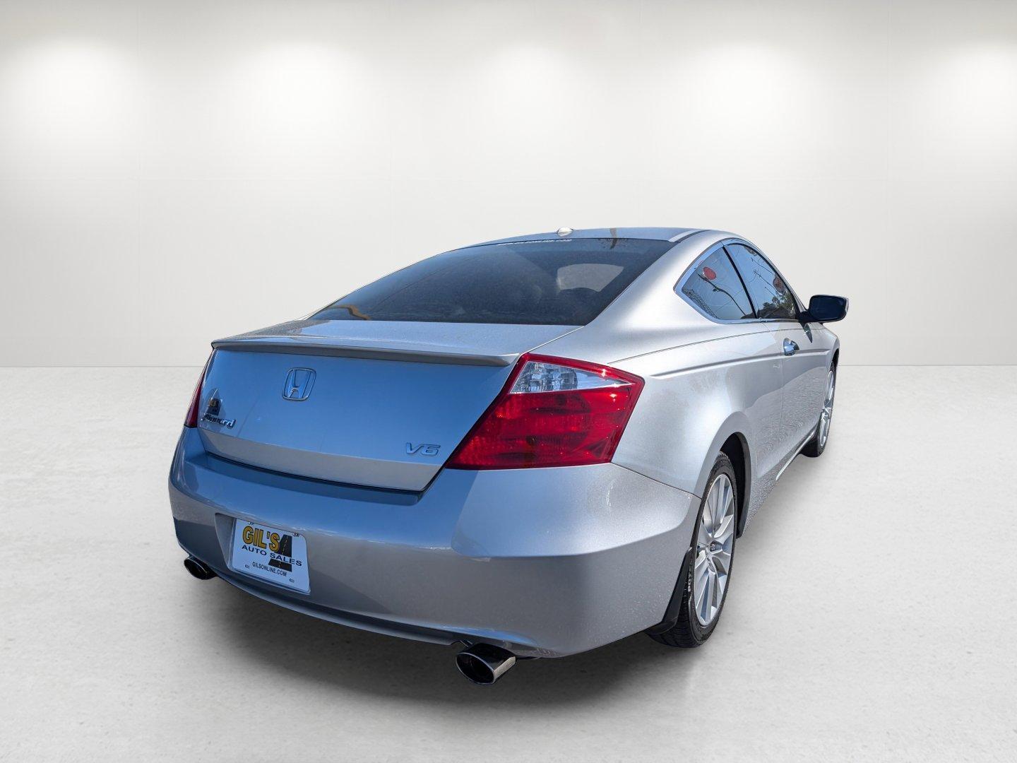 2009 Honda Accord Cpe EX-L (1HGCS22899A) with an Gas V6 3.5L/213 engine, 5-Speed Automatic transmission, located at 3959 U.S. 80 W, Phenix City, AL, 36870, (334) 297-4885, 32.469296, -85.135185 - 2009 Honda Accord Cpe EX-L - Photo#5