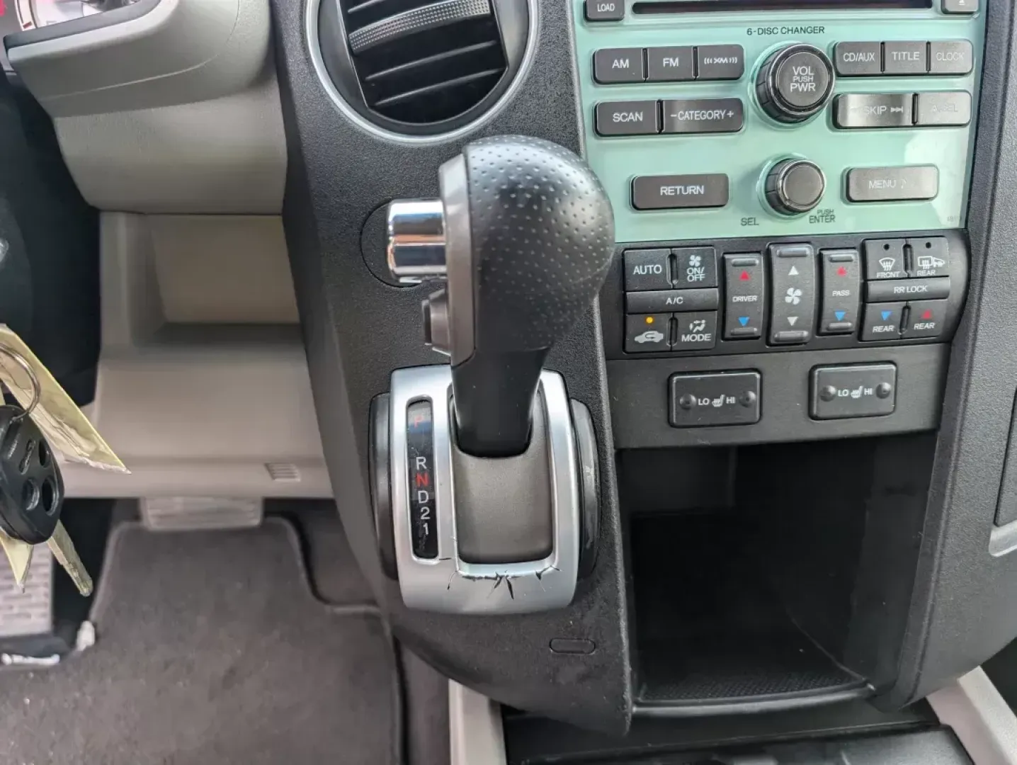 2009 Honda Pilot EX-L (5FNYF385X9B) with an Gas V6 3.5L/212 engine, 5-Speed Automatic w/OD transmission, located at 1430 Gateway Drive, Opelika, AL, 36801, (334) 239-0944, 32.637871, -85.409790 - **Adventure Awaits with the 2009 Honda Pilot EX-L at Gils Auto - Opelika!**<br /> <br /> Are you ready to elevate your family's adventures or make your daily commute more enjoyable? The 2009 Honda Pilot EX-L, available now at Gils Auto, is the perfect blend of reliability, space, and comfort, making - Photo#14