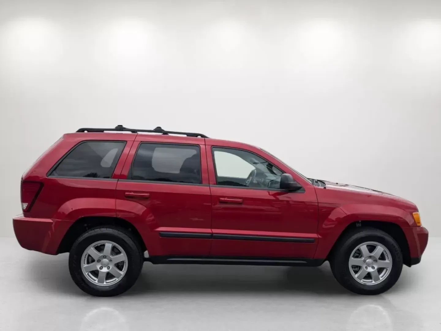 2009 /Khaki Jeep Grand Cherokee Laredo (1J8GS48K59C) with an Other engine, located at 5115 14th Ave., Columbus, GA, 31904, (706) 323-0345, 32.511494, -84.971046 - ### Discover Adventure with the 2009 Jeep Grand Cherokee Laredo at Gils Auto!<br /> <br /> Are you ready to elevate your lifestyle and embark on unforgettable journeys? The 2009 Jeep Grand Cherokee Laredo is your perfect companion for weekend adventures, family outings, or even a daily commute that - Photo#4