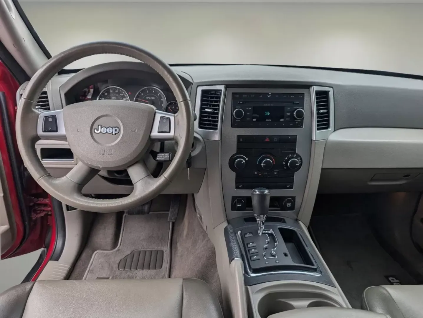 2009 /Khaki Jeep Grand Cherokee Laredo (1J8GS48K59C) with an Other engine, located at 5115 14th Ave., Columbus, GA, 31904, (706) 323-0345, 32.511494, -84.971046 - ### Discover Adventure with the 2009 Jeep Grand Cherokee Laredo at Gils Auto!<br /> <br /> Are you ready to elevate your lifestyle and embark on unforgettable journeys? The 2009 Jeep Grand Cherokee Laredo is your perfect companion for weekend adventures, family outings, or even a daily commute that - Photo#10