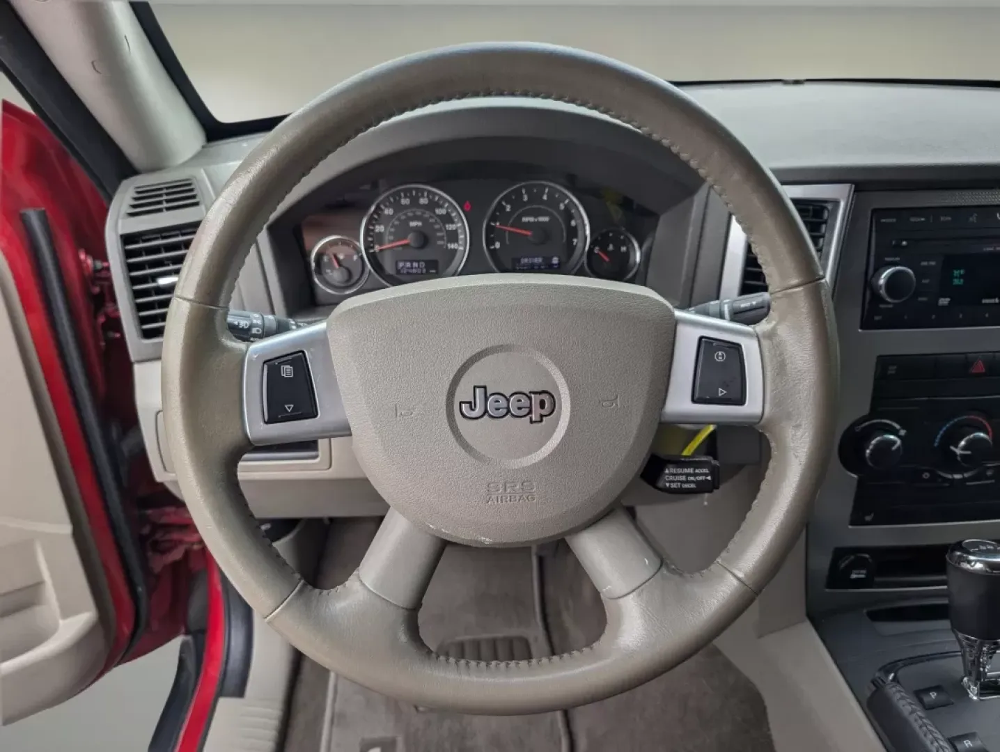 2009 /Khaki Jeep Grand Cherokee Laredo (1J8GS48K59C) with an Other engine, located at 5115 14th Ave., Columbus, GA, 31904, (706) 323-0345, 32.511494, -84.971046 - ### Discover Adventure with the 2009 Jeep Grand Cherokee Laredo at Gils Auto!<br /> <br /> Are you ready to elevate your lifestyle and embark on unforgettable journeys? The 2009 Jeep Grand Cherokee Laredo is your perfect companion for weekend adventures, family outings, or even a daily commute that - Photo#14