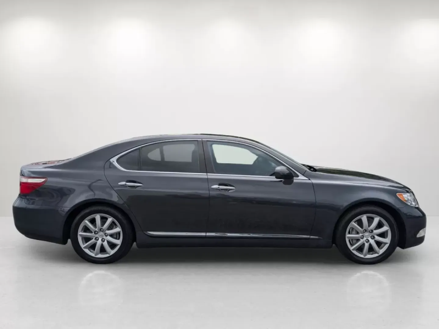 2009 Lexus LS 460 (JTHBL46F895) with an Other engine, located at 5115 14th Ave., Columbus, GA, 31904, (706) 323-0345, 32.511494, -84.971046 - 2009 Lexus LS 460 - Photo#3