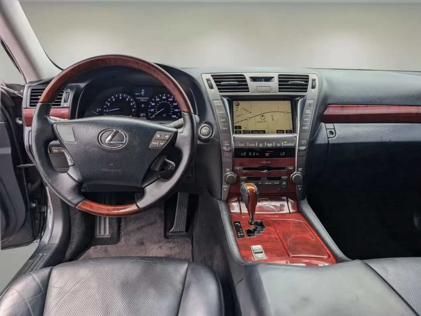 2009 Lexus LS 460 (JTHBL46F895) with an Other engine, located at 5115 14th Ave., Columbus, GA, 31904, (706) 323-0345, 32.511494, -84.971046 - 2009 Lexus LS 460 - Photo#11