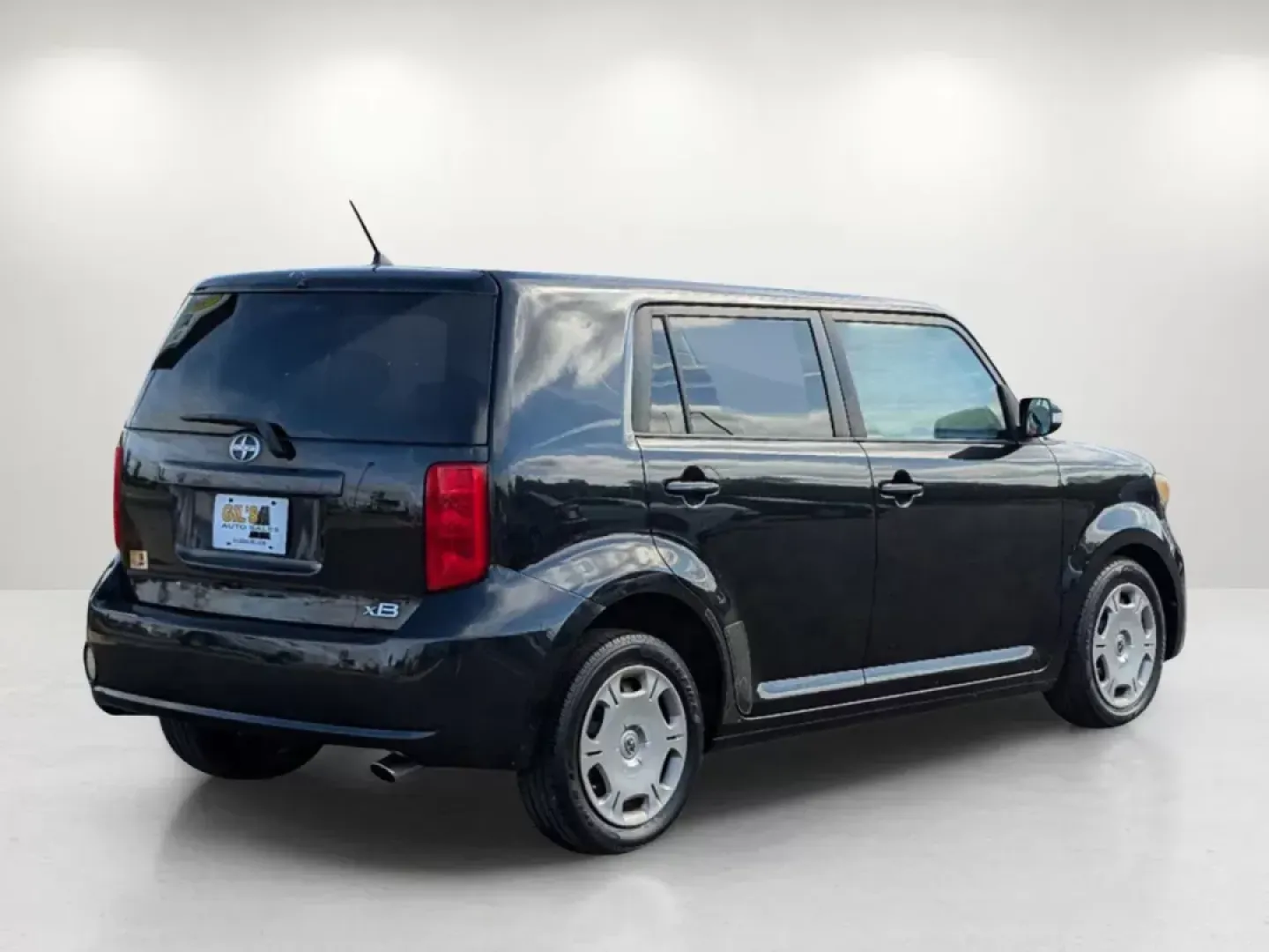 2009 Black Scion xB (JTLKE50E991) with an Gas I4 2.4L/144 engine, 4-Speed Automatic transmission, located at 3959 U.S. 80 W, Phenix City, AL, 36870, (334) 297-4885, 32.469296, -85.135185 - ### Discover Your Next Adventure with the 2009 Scion xB<br /> <br /> Are you ready to elevate your daily commute or embark on weekend adventures in style? Look no further than the 2009 Scion xB, available now at Gils Auto in Phenix City, AL. This versatile station wagon is perfect for budget-conscio - Photo#5