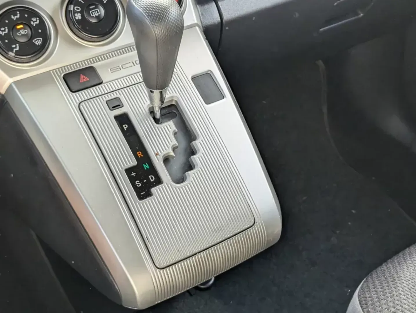 2009 Black Scion xB (JTLKE50E991) with an Gas I4 2.4L/144 engine, 4-Speed Automatic transmission, located at 3959 U.S. 80 W, Phenix City, AL, 36870, (334) 297-4885, 32.469296, -85.135185 - ### Discover Your Next Adventure with the 2009 Scion xB<br /> <br /> Are you ready to elevate your daily commute or embark on weekend adventures in style? Look no further than the 2009 Scion xB, available now at Gils Auto in Phenix City, AL. This versatile station wagon is perfect for budget-conscio - Photo#16
