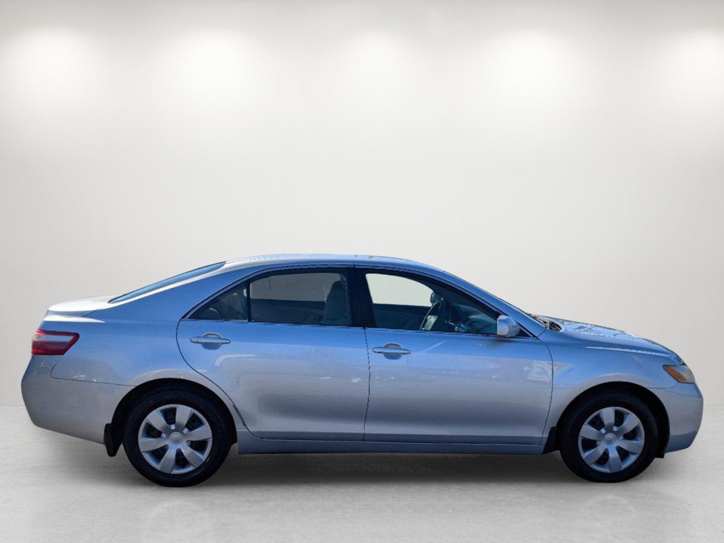 2009 Toyota Camry LE (4T1BE46K99U) with an Gas I4 2.4L/144 engine, 5-Speed Automatic w/OD transmission, located at 7000 Northlake Connector, Columbus, GA, 31904, (706) 987-8085, 32.524975, -84.978134 - 2009 Toyota Camry LE - Photo#3