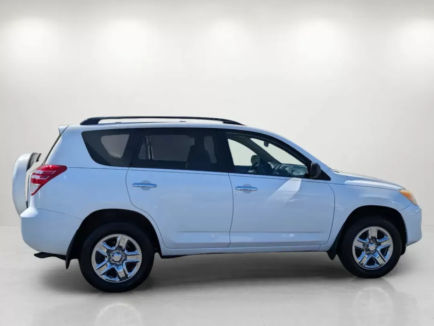 2009 Toyota RAV4 (JTMZF33V39D) with an Other engine, located at 3959 U.S. 80 W, Phenix City, AL, 36870, (334) 297-4885, 32.469296, -85.135185 - 2009 Toyota RAV4 - Photo#4