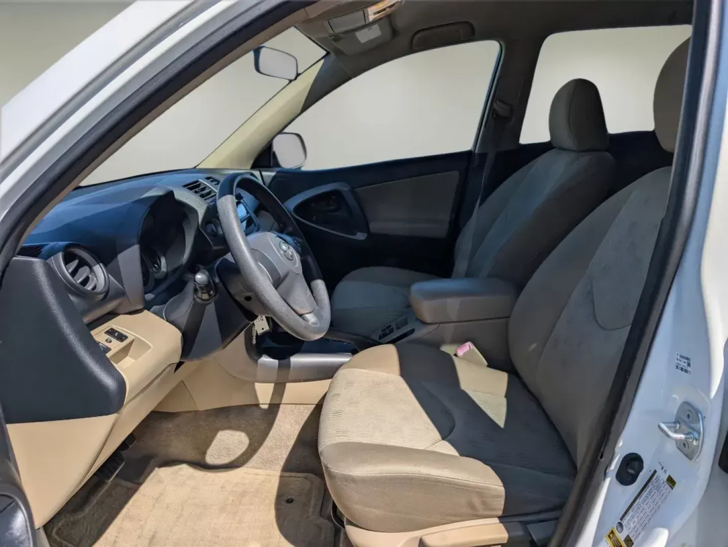 2009 Toyota RAV4 (JTMZF33V39D) with an Other engine, located at 3959 U.S. 80 W, Phenix City, AL, 36870, (334) 297-4885, 32.469296, -85.135185 - 2009 Toyota RAV4 - Photo#10