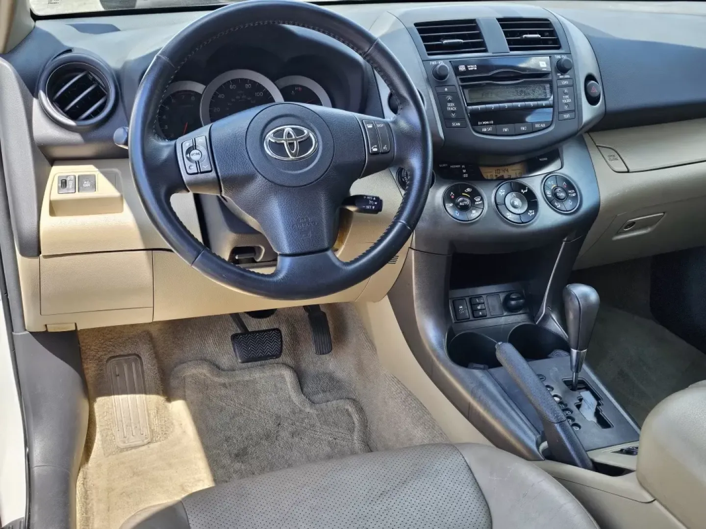 2009 Toyota RAV4 Ltd (2T3ZF31V29W) with an Other engine, located at 3959 U.S. 80 W, Phenix City, AL, 36870, (334) 297-4885, 32.469296, -85.135185 - Ready to elevate your driving experience? The 2009 Toyota RAV4 Ltd is the perfect companion for your busy lifestyle, whether you're navigating the daily grind of commutes, embarking on weekend adventures, or managing the demands of a growing family. This versatile SUV combines ample space, comfort, - Photo#15