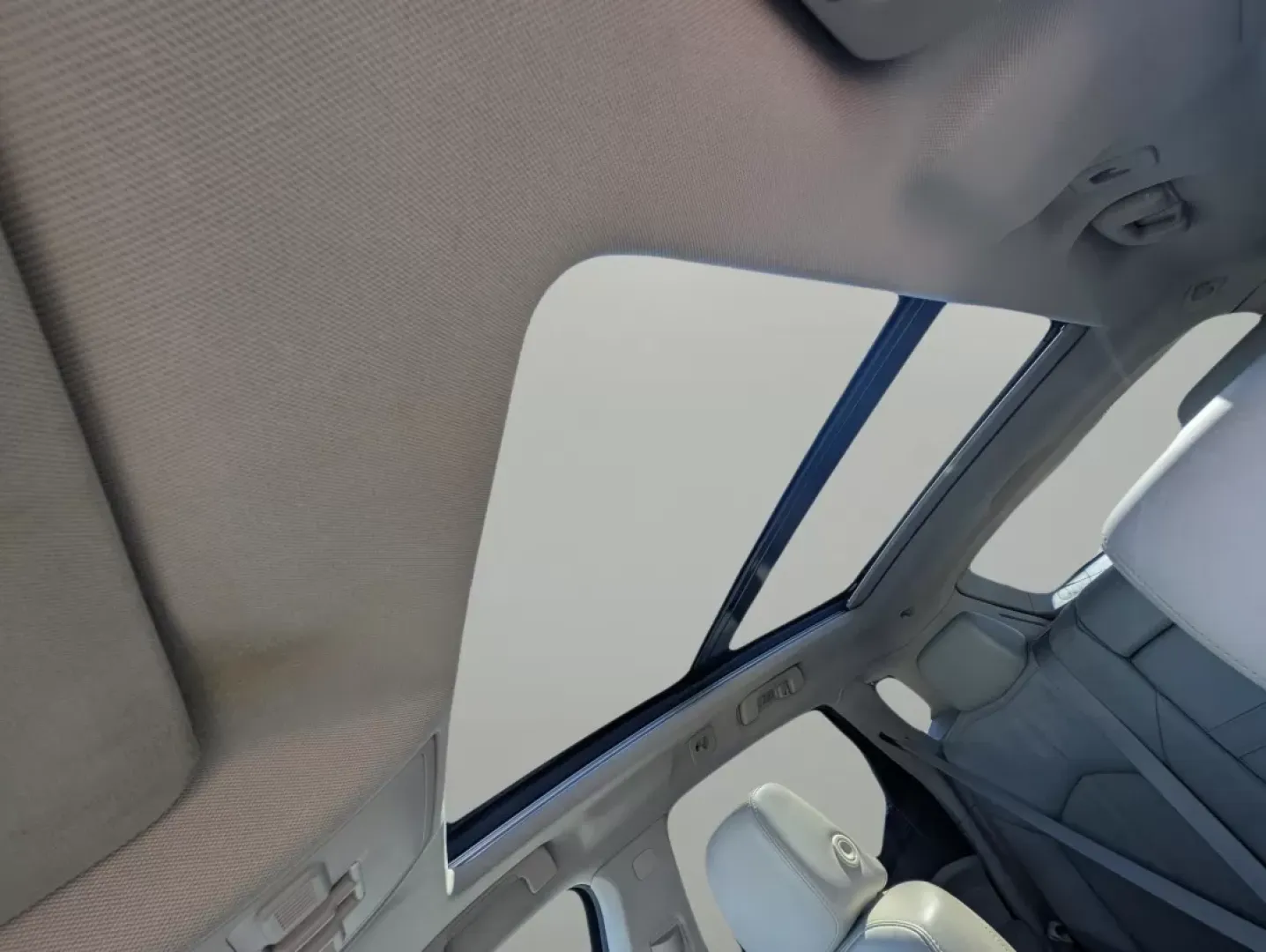 2010 /Shale w/Brownstone upper accents Cadillac SRX Luxury Collection (3GYFNAEY1AS) with an Other engine, located at 804 22nd Ave, Phenix City, AL, 36870, (334) 297-1860, 32.484749, -85.024475 - Discover the perfect blend of luxury and practicality with this stunning 2010 Cadillac SRX Luxury Collection, available now at Gils Auto in Phenix City, AL. If you're searching for a vehicle that enhances your lifestyle-whether you're commuting to work, taking family road trips, or enjoying weekend - Photo#16