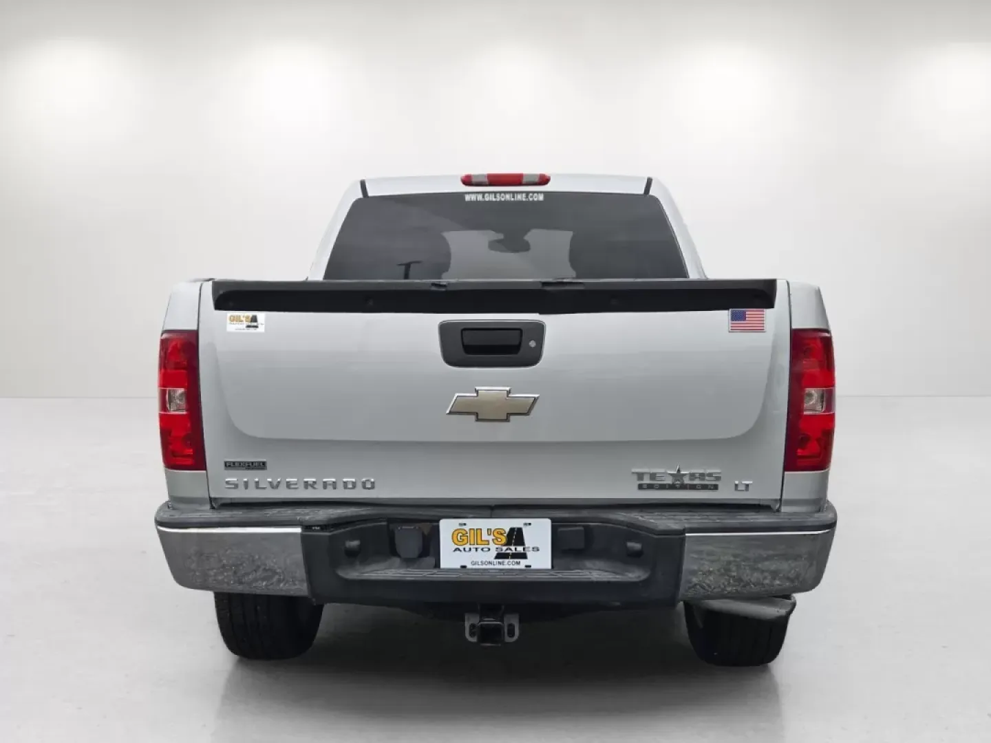 2010 /Light Titanium/Ebony Chevrolet Silverado 1500 LT (3GCRCSE08AG) with an Other engine, located at 3959 U.S. 80 W, Phenix City, AL, 36870, (334) 297-4885, 32.469296, -85.135185 - **Unlock Adventure with the 2010 Chevrolet Silverado 1500 LT at Gils Auto - Phenix City #2**<br /> <br /> Are you ready to elevate your lifestyle with a dependable pickup that's perfect for weekend adventures, hauling gear for family outings, or tackling those everyday errands? Look no further than - Photo#5