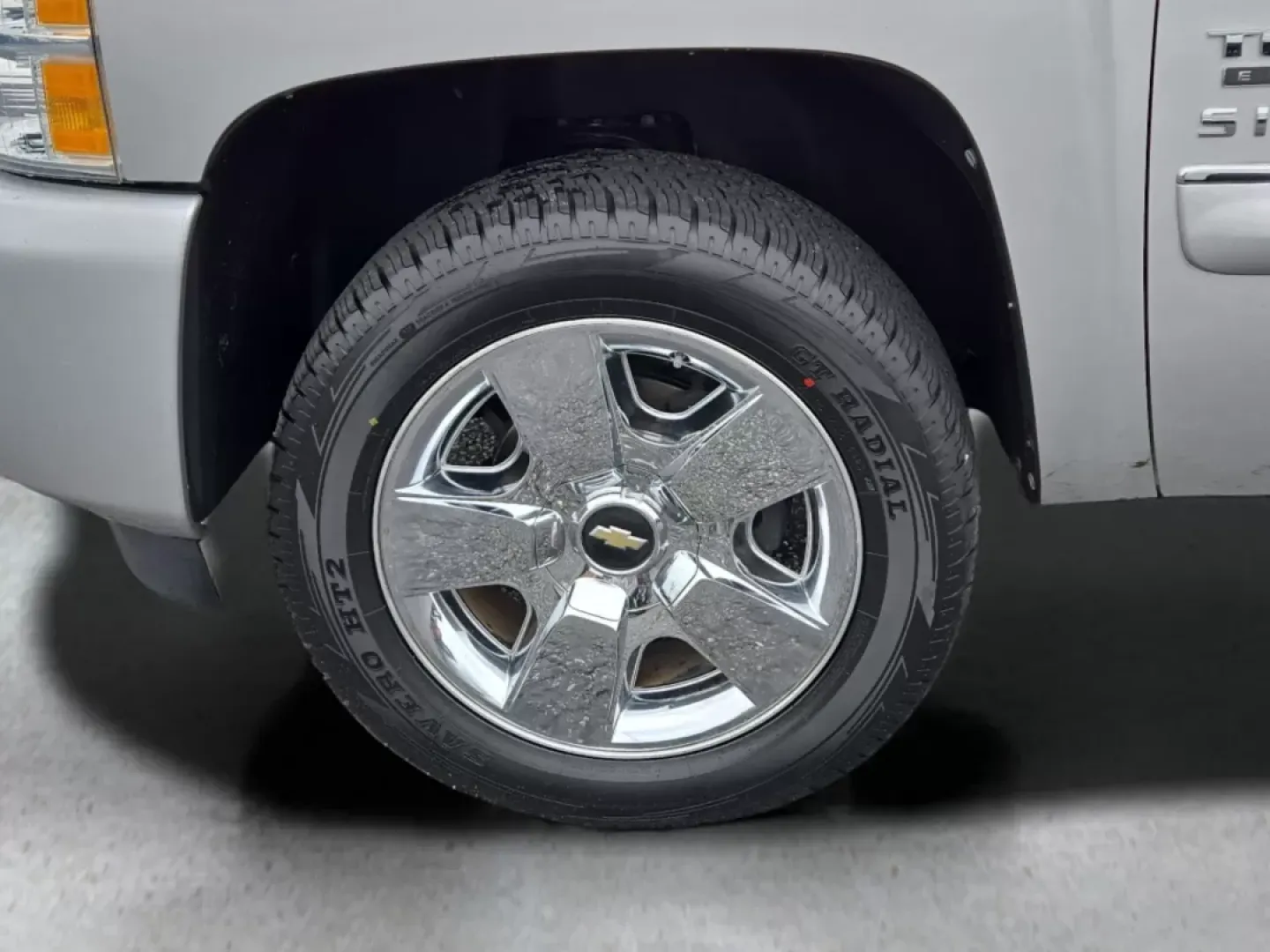 2010 /Light Titanium/Ebony Chevrolet Silverado 1500 LT (3GCRCSE08AG) with an Other engine, located at 3959 U.S. 80 W, Phenix City, AL, 36870, (334) 297-4885, 32.469296, -85.135185 - **Unlock Adventure with the 2010 Chevrolet Silverado 1500 LT at Gils Auto - Phenix City #2**<br /> <br /> Are you ready to elevate your lifestyle with a dependable pickup that's perfect for weekend adventures, hauling gear for family outings, or tackling those everyday errands? Look no further than - Photo#8