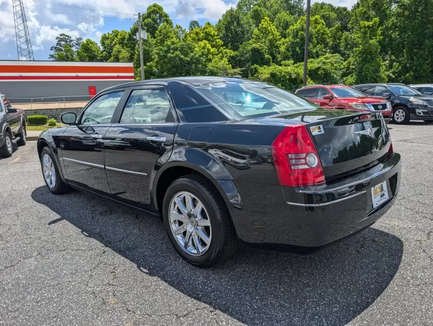 2010 /Dark Khaki/Light Gray Stone Chrysler 300 Touring Signature (2C3CA5CV9AH) with an Gas V6 3.5L/215 engine, 4-Speed Automatic transmission, located at 3959 U.S. 80 W, Phenix City, AL, 36870, (334) 297-4885, 32.469296, -85.135185 - 2010 Chrysler 300 Touring Signature - Photo#6