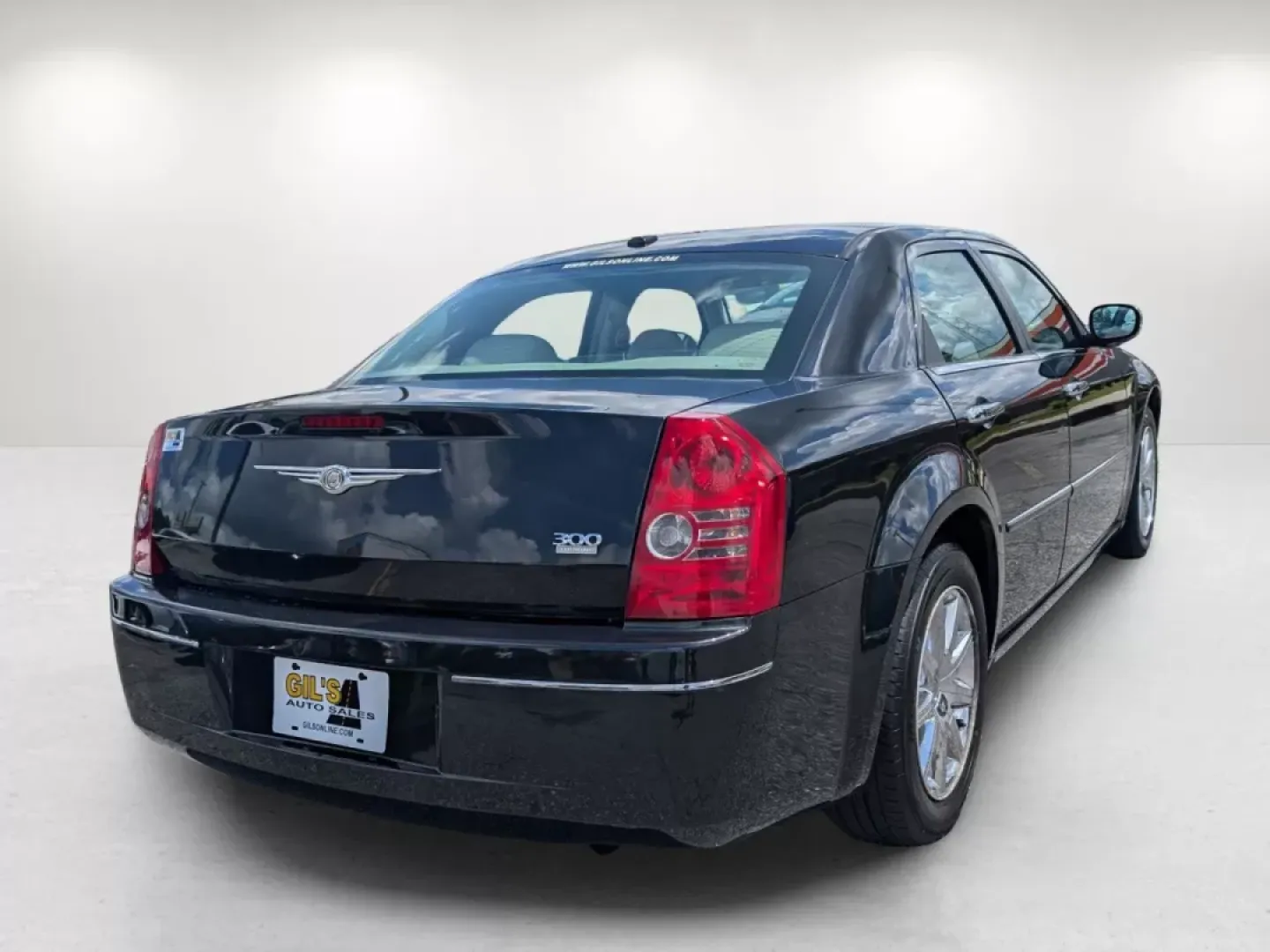 2010 /Dark Khaki/Light Gray Stone Chrysler 300 Touring Signature (2C3CA5CV9AH) with an Other engine, located at 3959 U.S. 80 W, Phenix City, AL, 36870, (334) 297-4885, 32.469296, -85.135185 - Are you searching for a stylish sedan that combines luxury with reliability? Look no further than the 2010 Chrysler 300 Touring Signature at Gils Auto in Opelika, AL. This spacious and comfortable vehicle is perfect for families looking to upgrade their daily drives or for those who enjoy weekend ad - Photo#5
