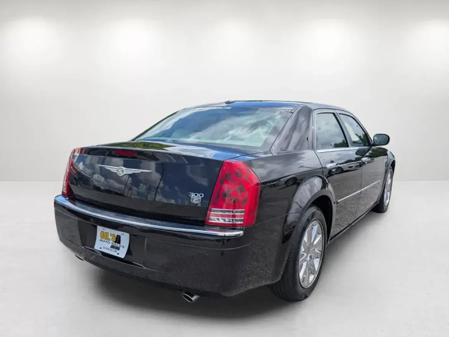 2010 /Dark Khaki/Light Gray Stone Chrysler 300 300C Hemi (2C3CA6CT1AH) with an Other engine, located at 5115 14th Ave., Columbus, GA, 31904, (706) 323-0345, 32.511494, -84.971046 - ### Elevate Your Driving Experience with the 2010 Chrysler 300C Hemi at Gils Auto - Columbus, GA!<br /> <br /> Are you in search of a reliable vehicle that complements your lifestyle, whether it's commuting to work, running errands, or embarking on weekend adventures? Look no further than the stunni - Photo#4