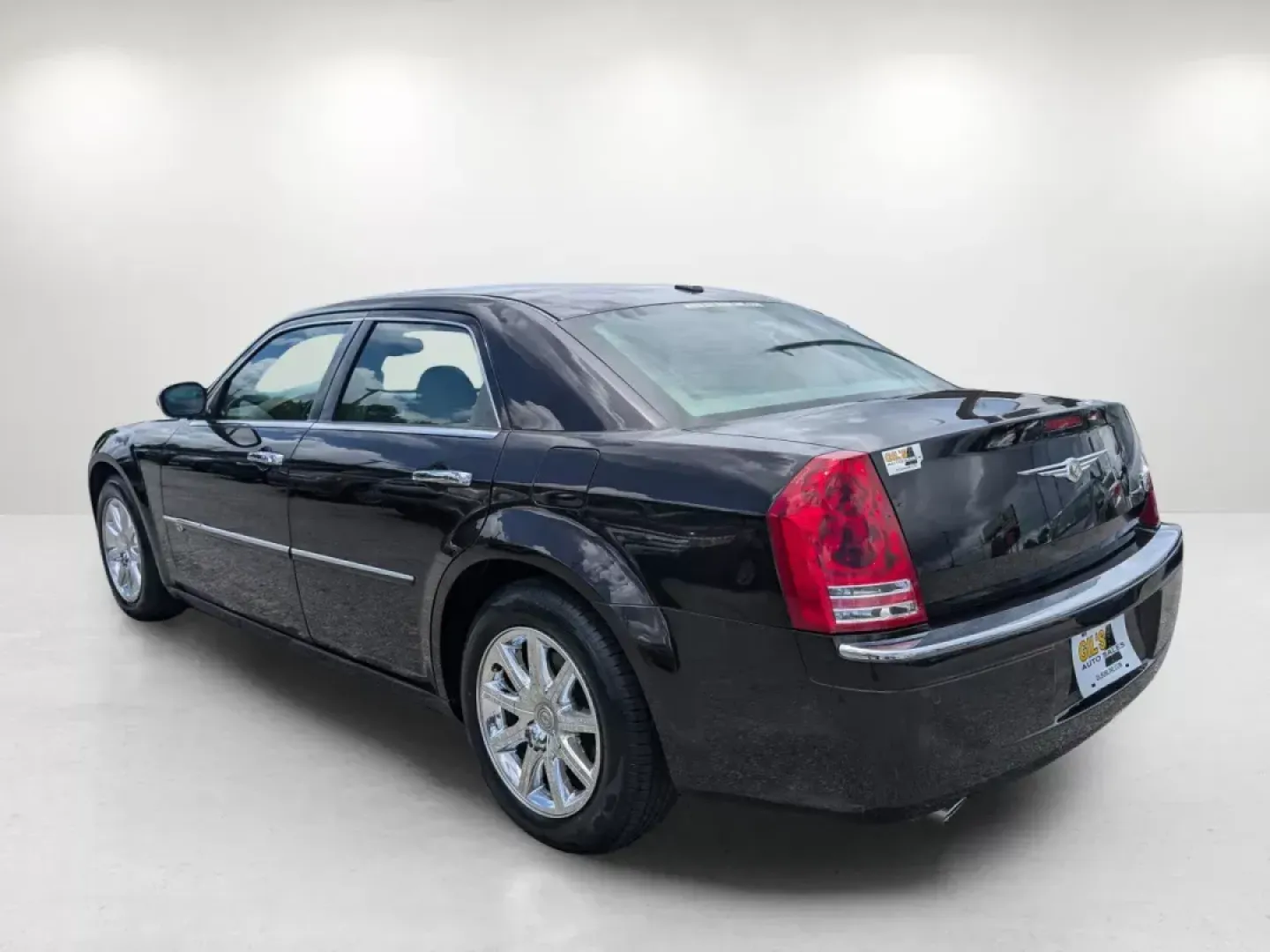 2010 /Dark Khaki/Light Gray Stone Chrysler 300 300C Hemi (2C3CA6CT1AH) with an Other engine, located at 5115 14th Ave., Columbus, GA, 31904, (706) 323-0345, 32.511494, -84.971046 - ### Elevate Your Driving Experience with the 2010 Chrysler 300C Hemi at Gils Auto - Columbus, GA!<br /> <br /> Are you in search of a reliable vehicle that complements your lifestyle, whether it's commuting to work, running errands, or embarking on weekend adventures? Look no further than the stunni - Photo#6