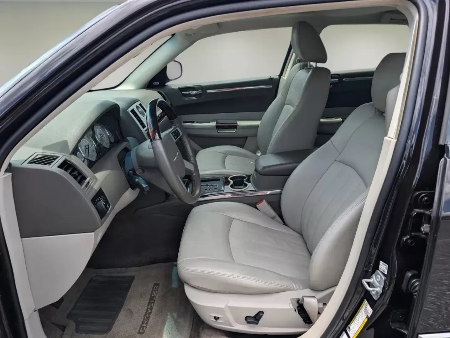 2010 /Dark Khaki/Light Gray Stone Chrysler 300 300C Hemi (2C3CA6CT1AH) with an Other engine, located at 5115 14th Ave., Columbus, GA, 31904, (706) 323-0345, 32.511494, -84.971046 - ### Elevate Your Driving Experience with the 2010 Chrysler 300C Hemi at Gils Auto - Columbus, GA!<br /> <br /> Are you in search of a reliable vehicle that complements your lifestyle, whether it's commuting to work, running errands, or embarking on weekend adventures? Look no further than the stunni - Photo#9
