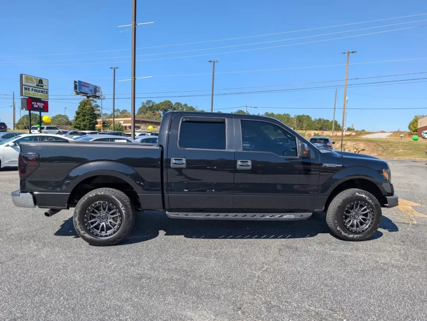 2010 Ford F-150 XLT (1FTEW1C84AF) with an Other engine, located at 3959 U.S. 80 W, Phenix City, AL, 36870, (334) 297-4885, 32.469296, -85.135185 - Embrace the freedom of the open road with the 2010 Ford F-150, the perfect companion for weekend adventures and everyday errands alike! Whether you're hauling gear for a family camping trip or navigating busy streets, this dependable pickup truck is designed to enhance your lifestyle while offering - Photo#3
