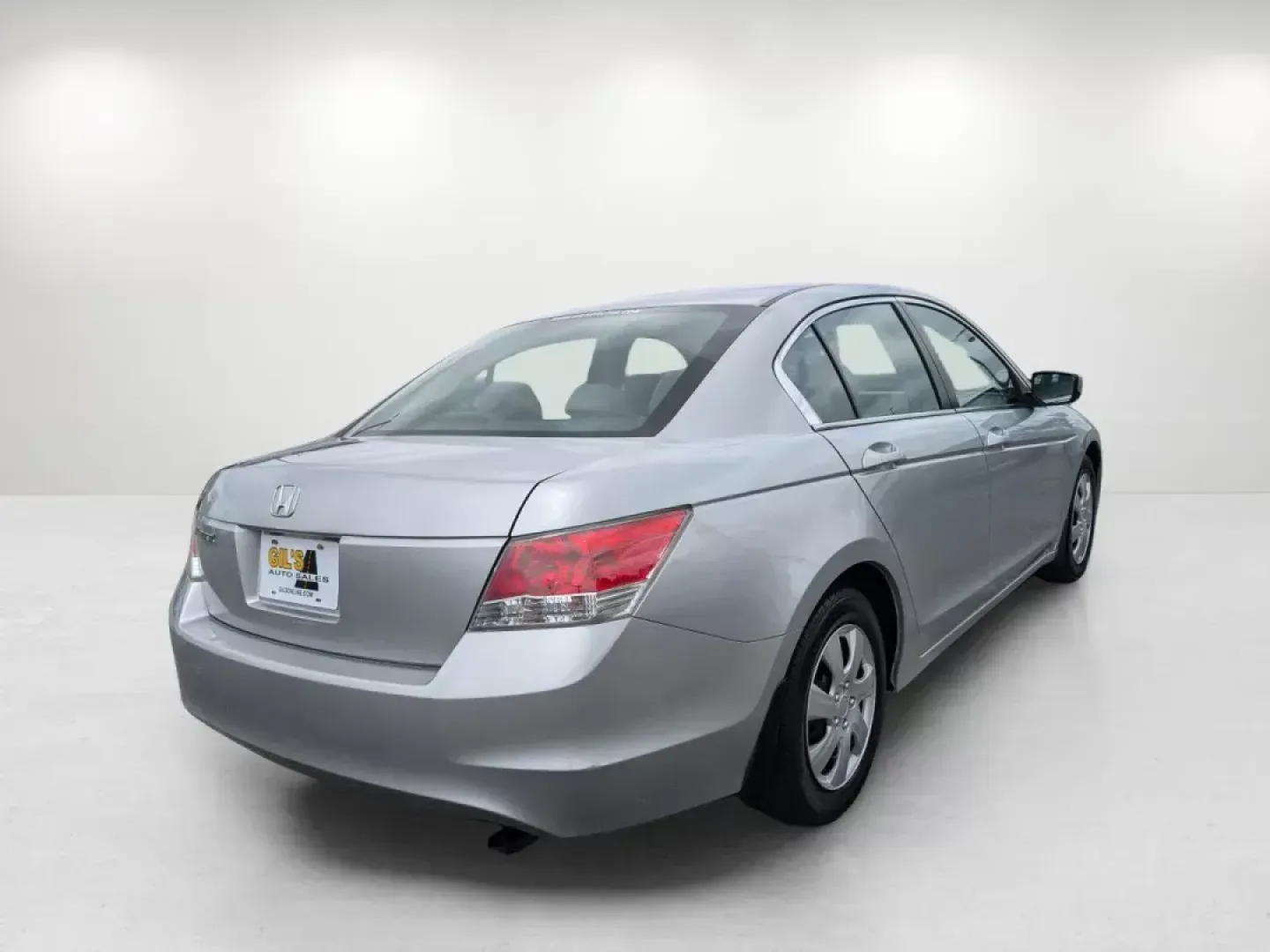 2010 Honda Accord Sdn LX (1HGCP2F35AA) with an Other engine, located at 804 22nd Ave, Phenix City, AL, 36870, (334) 297-1860, 32.484749, -85.024475 - Discover the perfect blend of reliability and comfort with our 2010 Honda Accord Sdn LX, ideal for budget-conscious buyers, growing families, and daily commuters alike. This well-maintained sedan, with a sleek silver exterior, has a mileage of just 126,952 miles, making it a fantastic choice for any - Photo#4