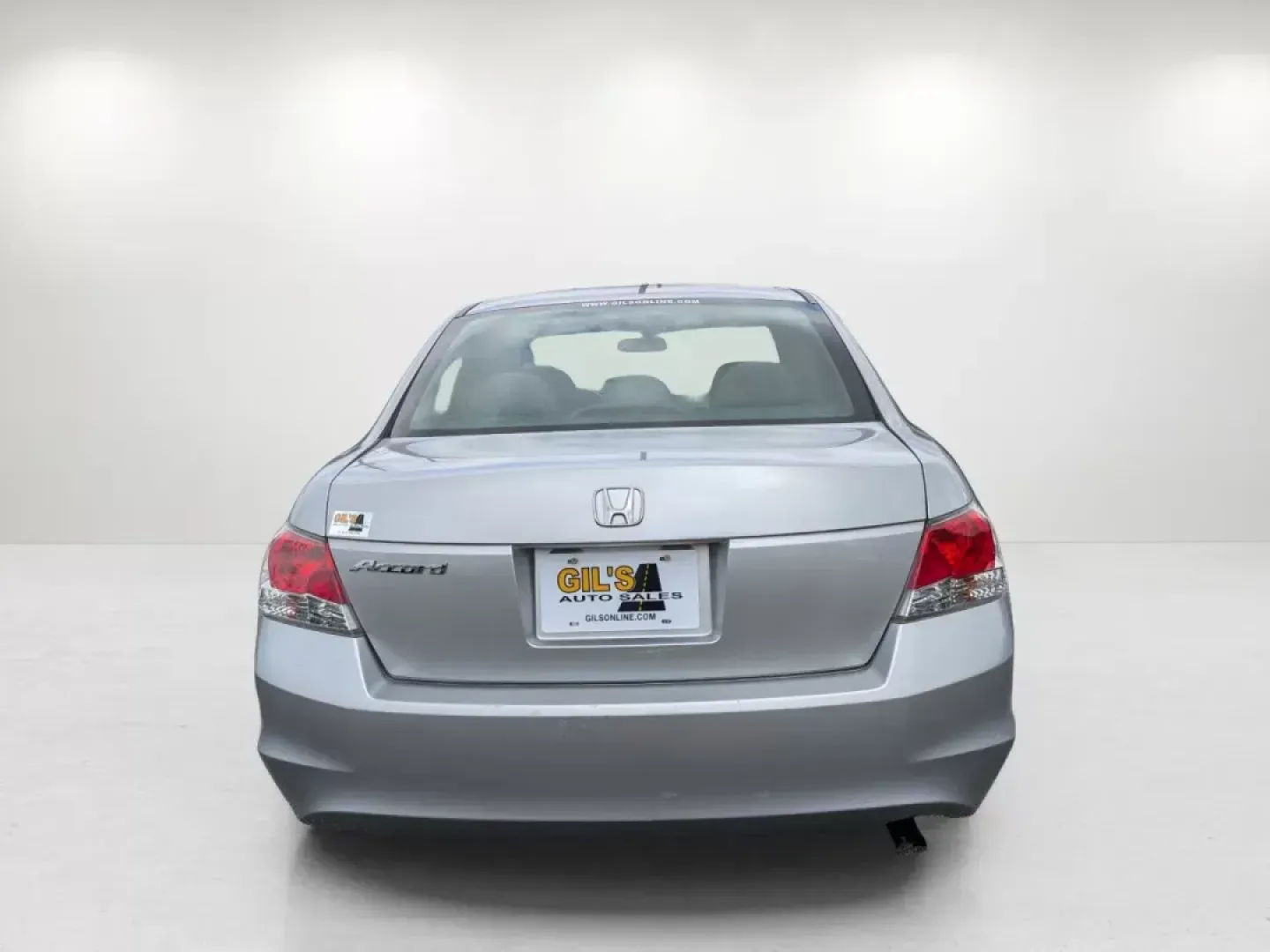 2010 Honda Accord Sdn LX (1HGCP2F35AA) with an Other engine, located at 804 22nd Ave, Phenix City, AL, 36870, (334) 297-1860, 32.484749, -85.024475 - Discover the perfect blend of reliability and comfort with our 2010 Honda Accord Sdn LX, ideal for budget-conscious buyers, growing families, and daily commuters alike. This well-maintained sedan, with a sleek silver exterior, has a mileage of just 126,952 miles, making it a fantastic choice for any - Photo#5