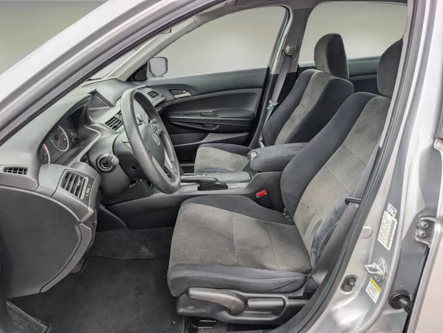 2010 Honda Accord Sdn LX (1HGCP2F35AA) with an Other engine, located at 804 22nd Ave, Phenix City, AL, 36870, (334) 297-1860, 32.484749, -85.024475 - Discover the perfect blend of reliability and comfort with our 2010 Honda Accord Sdn LX, ideal for budget-conscious buyers, growing families, and daily commuters alike. This well-maintained sedan, with a sleek silver exterior, has a mileage of just 126,952 miles, making it a fantastic choice for any - Photo#9