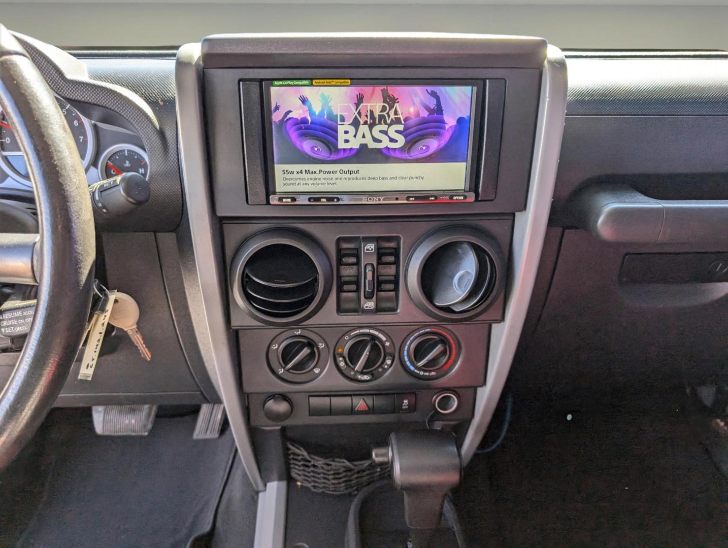 2010 /Dark Slate Gray/Medium Slate Gray Jeep Wrangler Unlimited Sport (1J4BB3H13AL) with an Gas V6 3.8L/231 engine, 4-Speed Automatic transmission, located at 7000 Northlake Connector, Columbus, GA, 31904, (706) 987-8085, 32.524975, -84.978134 - 2010 Jeep Wrangler Unlimited Sport - Photo#16