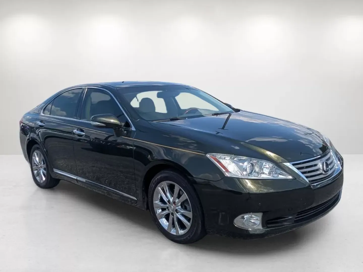 2010 Lexus ES 350 (JTHBK1EG1A2) with an Other engine, located at 3959 U.S. 80 W, Phenix City, AL, 36870, (334) 297-4885, 32.469296, -85.135185 - **Elevate Your Commute with Luxury: 2010 Lexus ES 350 at Gils Auto!**<br /> <br /> Are you ready to transform your daily drive into a luxurious experience? The stunning 2010 Lexus ES 350 is perfect for those who crave style, comfort, and advanced technology while navigating the busy streets of Pheni - Photo#2
