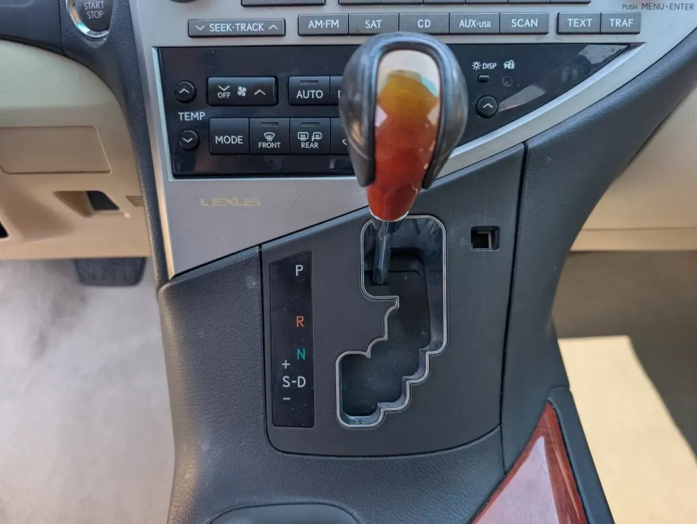 2010 Lexus RX 350 (2T2BK1BA3AC) with an Other engine, located at 1430 Gateway Drive, Opelika, AL, 36801, (334) 239-0944, 32.637871, -85.409790 - Are you searching for the perfect SUV that seamlessly blends comfort, reliability, and performance for your daily adventures or weekend getaways? Look no further than this stunning **2010 Lexus RX 350**, available now at **Gils Auto** in **Phenix City, AL**. This versatile all-wheel-drive SUV is not - Photo#13