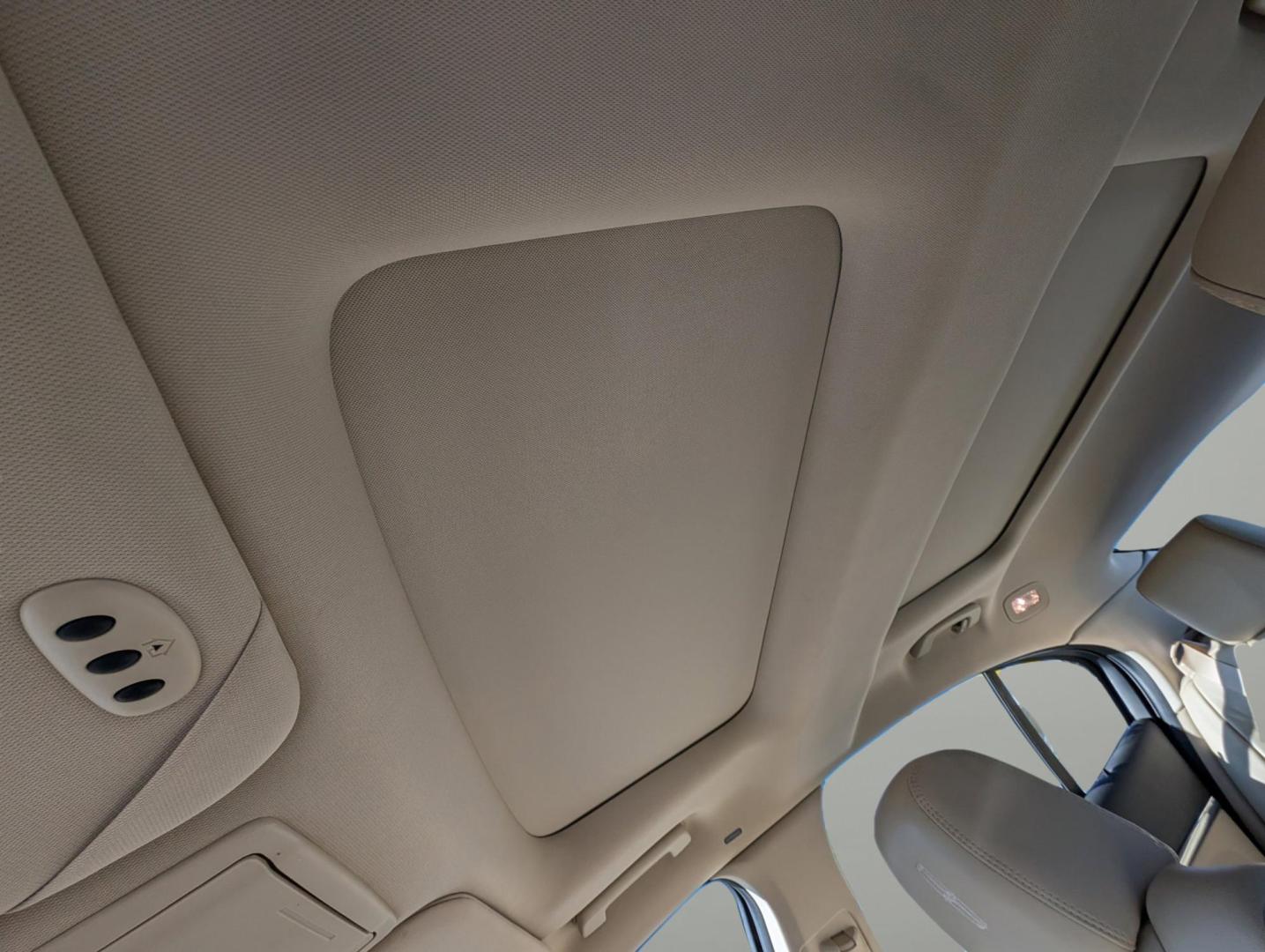 2010 Lincoln MKS (1LNHL9ER6AG) with an Gas V6 3.7L/ engine, 6-Speed Automatic w/OD w/Select-Shift transmission, located at 3959 U.S. 80 W, Phenix City, AL, 36870, (334) 297-4885, 32.469296, -85.135185 - 2010 Lincoln MKS - Photo#17