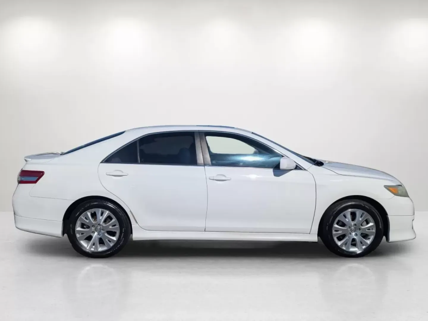 2010 Toyota Camry SE (4T1BF3EK6AU) with an Other engine, located at 5115 14th Ave., Columbus, GA, 31904, (706) 323-0345, 32.511494, -84.971046 - **Experience Reliability and Comfort with This 2010 Toyota Camry at Gils Auto in Phenix City, AL!**<br /> <br /> Are you in the market for a dependable vehicle that effortlessly fits into your daily lifestyle? Whether you're commuting to work, running errands, or taking the family on weekend adventu - Photo#3