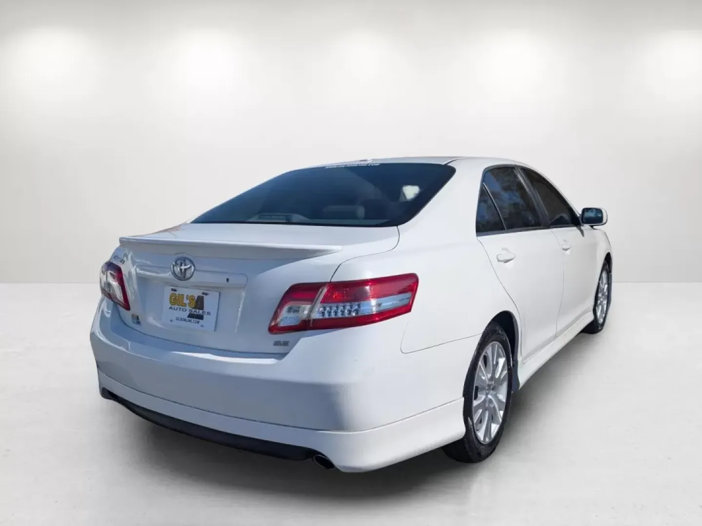 2010 Toyota Camry SE (4T1BF3EK6AU) with an Other engine, located at 5115 14th Ave., Columbus, GA, 31904, (706) 323-0345, 32.511494, -84.971046 - **Experience Reliability and Comfort with This 2010 Toyota Camry at Gils Auto in Phenix City, AL!**<br /> <br /> Are you in the market for a dependable vehicle that effortlessly fits into your daily lifestyle? Whether you're commuting to work, running errands, or taking the family on weekend adventu - Photo#4