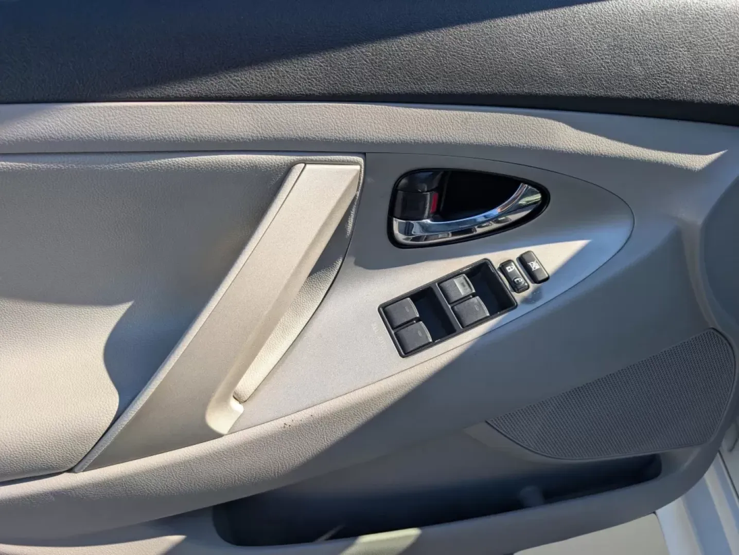 2010 Toyota Camry SE (4T1BF3EK6AU) with an Other engine, located at 5115 14th Ave., Columbus, GA, 31904, (706) 323-0345, 32.511494, -84.971046 - **Experience Reliability and Comfort with This 2010 Toyota Camry at Gils Auto in Phenix City, AL!**<br /> <br /> Are you in the market for a dependable vehicle that effortlessly fits into your daily lifestyle? Whether you're commuting to work, running errands, or taking the family on weekend adventu - Photo#8