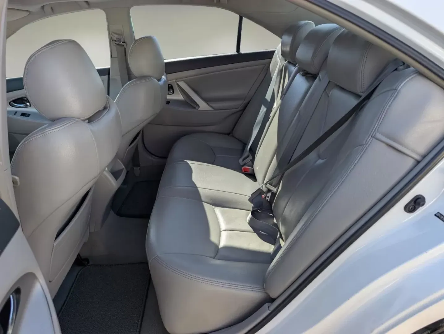 2010 Toyota Camry SE (4T1BF3EK6AU) with an Other engine, located at 5115 14th Ave., Columbus, GA, 31904, (706) 323-0345, 32.511494, -84.971046 - **Experience Reliability and Comfort with This 2010 Toyota Camry at Gils Auto in Phenix City, AL!**<br /> <br /> Are you in the market for a dependable vehicle that effortlessly fits into your daily lifestyle? Whether you're commuting to work, running errands, or taking the family on weekend adventu - Photo#10