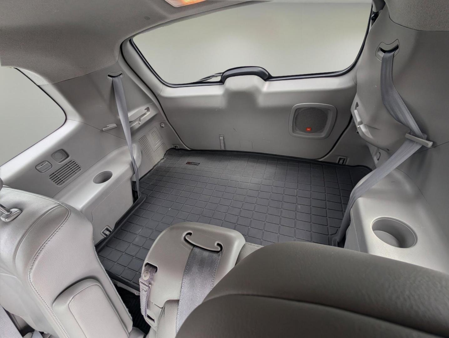 2010 Toyota Highlander Limited (5TDDK3EH2AS) with an Gas V6 3.5L/ engine, 5-Speed Automatic transmission, located at 3959 U.S. 80 W, Phenix City, AL, 36870, (334) 297-4885, 32.469296, -85.135185 - 2010 Toyota Highlander Limited - Photo#11