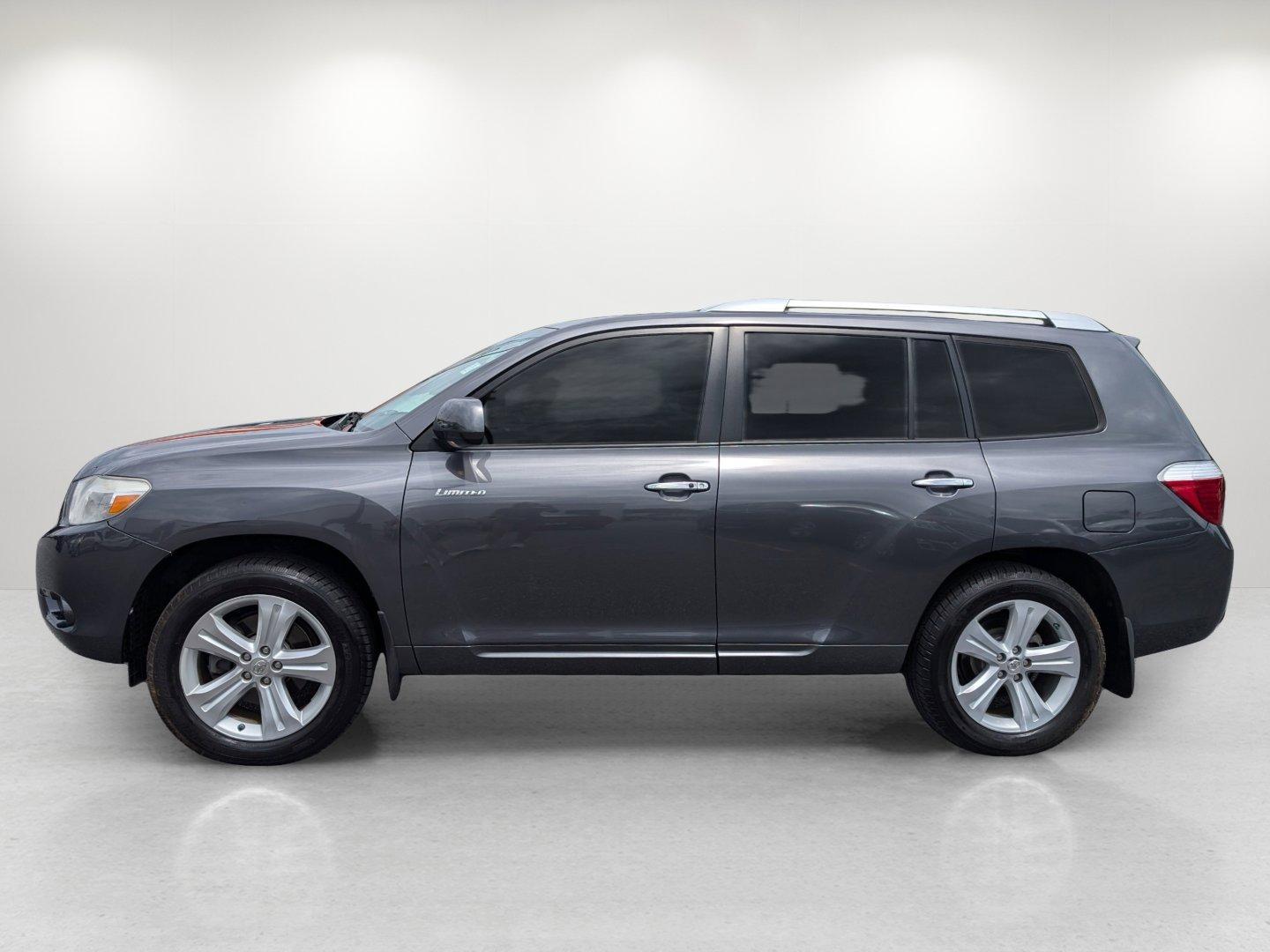 2010 Toyota Highlander Limited (5TDDK3EH2AS) with an Gas V6 3.5L/ engine, 5-Speed Automatic transmission, located at 3959 U.S. 80 W, Phenix City, AL, 36870, (334) 297-4885, 32.469296, -85.135185 - 2010 Toyota Highlander Limited - Photo#7
