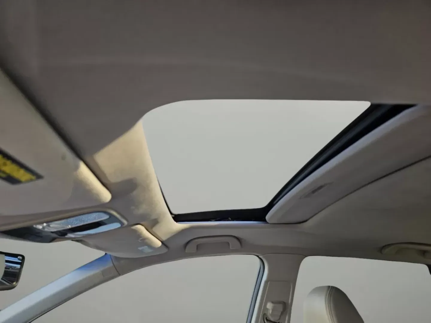 2011 Acura RDX (5J8TB2H23BA) with an Other engine, located at 3959 U.S. 80 W, Phenix City, AL, 36870, (334) 297-4885, 32.469296, -85.135185 - **Elevate Your Adventures with the 2011 Acura RDX at Gils Auto - Phenix City!**<br /> <br /> Are you ready to experience the perfect blend of style, comfort, and versatility? The 2011 Acura RDX is your ideal companion for weekend getaways, family outings, or daily commutes. With a sporty utility des - Photo#10