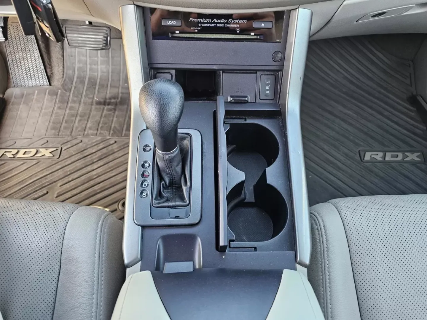 2011 Acura RDX (5J8TB2H23BA) with an Other engine, located at 3959 U.S. 80 W, Phenix City, AL, 36870, (334) 297-4885, 32.469296, -85.135185 - **Elevate Your Adventures with the 2011 Acura RDX at Gils Auto - Phenix City!**<br /> <br /> Are you ready to experience the perfect blend of style, comfort, and versatility? The 2011 Acura RDX is your ideal companion for weekend getaways, family outings, or daily commutes. With a sporty utility des - Photo#12