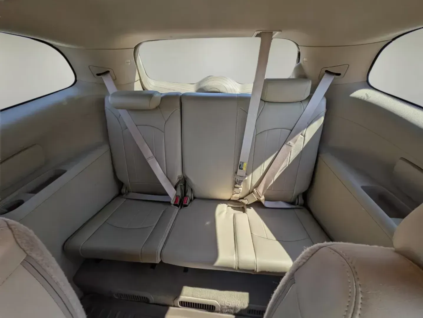 2011 /Cashmere With Cocoa Accents Buick Enclave CXL-1 (5GAKRBED8BJ) with an Gas V6 3.6L/217 engine, 6-Speed Automatic transmission, located at 7000 Northlake Connector, Columbus, GA, 31904, (706) 987-8085, 32.524975, -84.978134 - 2011 Buick Enclave CXL-1 - Photo#10