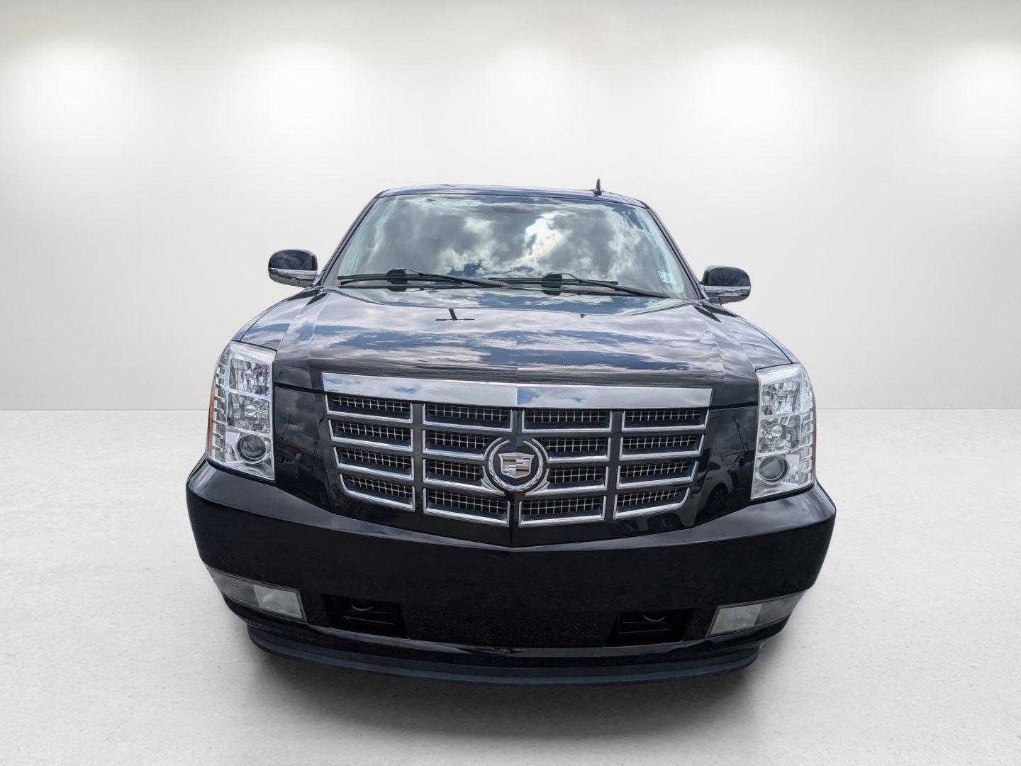 2011 /Ebony/Ebony Cadillac Escalade Base (1GYS3AEF7BR) with an Gas/Ethanol V8 6.2L/376 engine, 6-Speed Automatic transmission, located at 7000 Northlake Connector, Columbus, GA, 31904, (706) 987-8085, 32.524975, -84.978134 - 2011 Cadillac Escalade Base - Photo#1