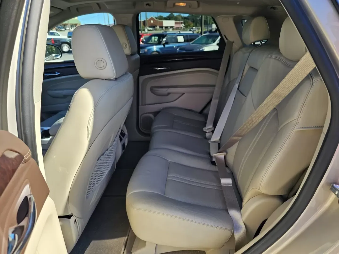 2011 /Shale w/Brownstone accents Cadillac SRX Luxury Collection (3GYFNAEY7BS) with an Other engine, located at 3959 U.S. 80 W, Phenix City, AL, 36870, (334) 297-4885, 32.469296, -85.135185 - Discover your next adventure with the luxurious 2011 Cadillac SRX, perfect for growing families or individuals who crave both comfort and style in their daily commute. Whether you're heading out for a weekend getaway or simply navigating through the bustling streets of Phenix City, AL, this SUV is d - Photo#14