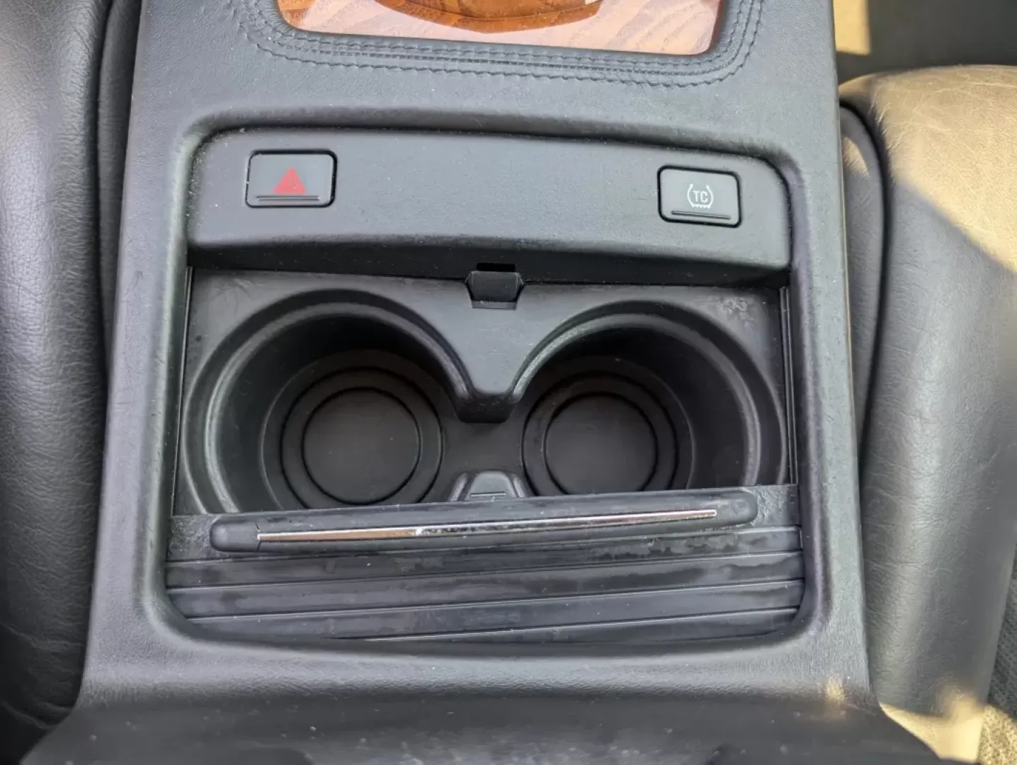 2011 /Ebony Cadillac STS RWD w/1SC (1G6DX6ED6B0) with an Other engine, located at 3959 U.S. 80 W, Phenix City, AL, 36870, (334) 297-4885, 32.469296, -85.135185 - Experience luxury and performance with our stunning 2011 Cadillac STS, available now at Gils Auto in Phenix City, AL. Nestled conveniently at 3959 U.S. 80 W, Phenix City, AL 36870, our Buy Here Pay Here dealership is designed to provide guaranteed approval for all customers, making it easier than ev - Photo#12