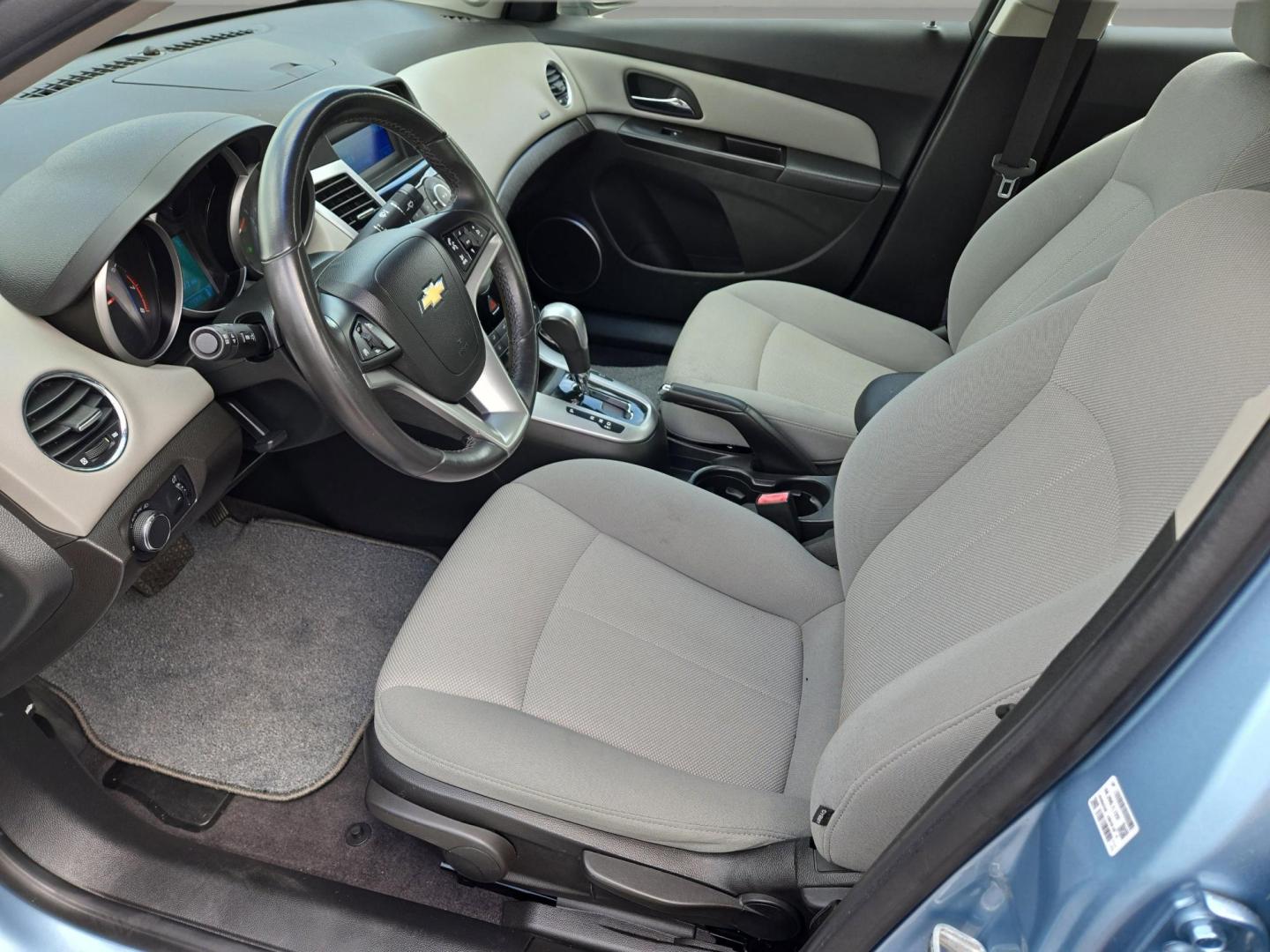 2011 /Medium Titanium Chevrolet Cruze LT w/1LT (1G1PF5S92B7) with an Turbocharged Gas I4 1.4L/83 engine, 6-Speed automatic w/OD transmission, located at 1430 Gateway Drive, Opelika, AL, 36801, (334) 239-0944, 32.637871, -85.409790 - 2011 Chevrolet Cruze LT w/1LT - Photo#11