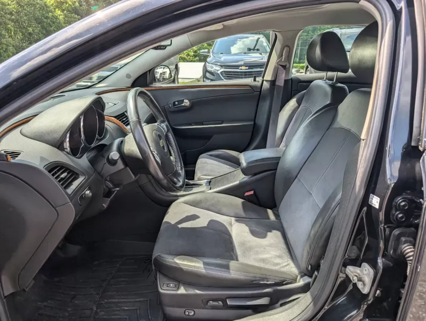 2011 /Ebony Chevrolet Malibu LT w/2LT (1G1ZD5E79BF) with an Other engine, located at 3959 U.S. 80 W, Phenix City, AL, 36870, (334) 297-4885, 32.469296, -85.135185 - **Discover the Perfect Blend of Style and Functionality with This 2011 Chevrolet Malibu LT at Gils Auto - Phenix City!**<br /> <br /> Are you searching for a reliable sedan that will suit your busy lifestyle? Look no further than this stunning 2011 Chevrolet Malibu LT w/2LT, available now at Gils Au - Photo#9