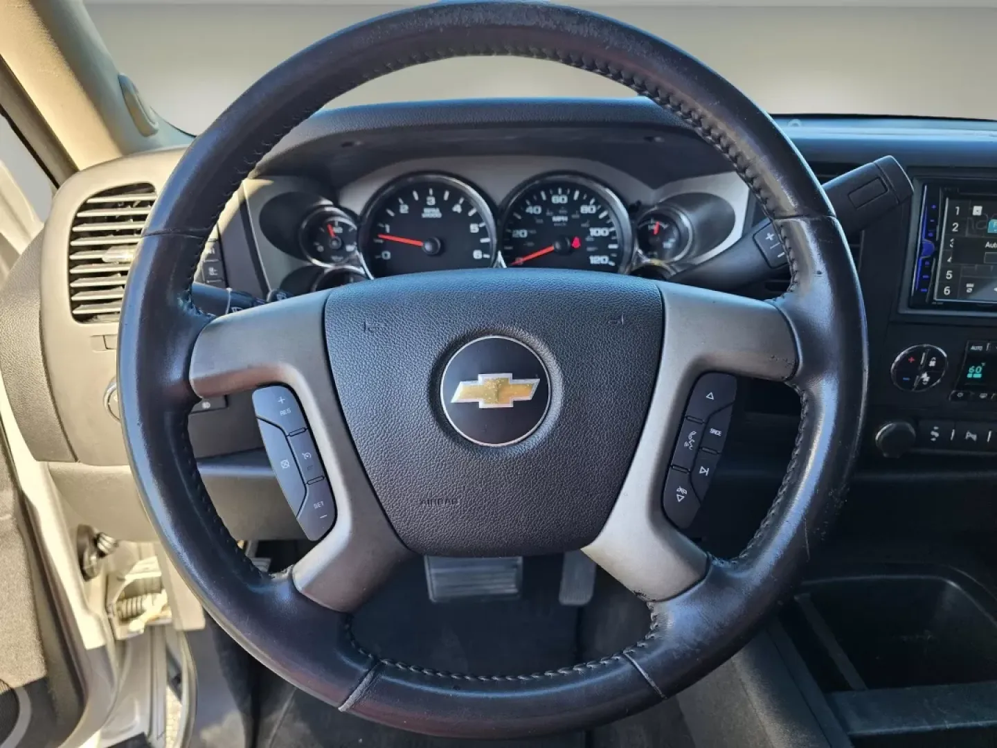 2011 /Ebony Chevrolet Silverado 1500 LT (3GCPCSE09BG) with an Other engine, located at 3959 U.S. 80 W, Phenix City, AL, 36870, (334) 297-4885, 32.469296, -85.135185 - **Discover Your Next Adventure with This 2011 Chevrolet Silverado 1500 LT Crew Cab at Gils Auto!**<br /> <br /> Are you ready to elevate your lifestyle and embark on unforgettable journeys? Look no further than this stunning 2011 Chevrolet Silverado 1500 LT Crew Cab pickup truck, boasting a perfect - Photo#11