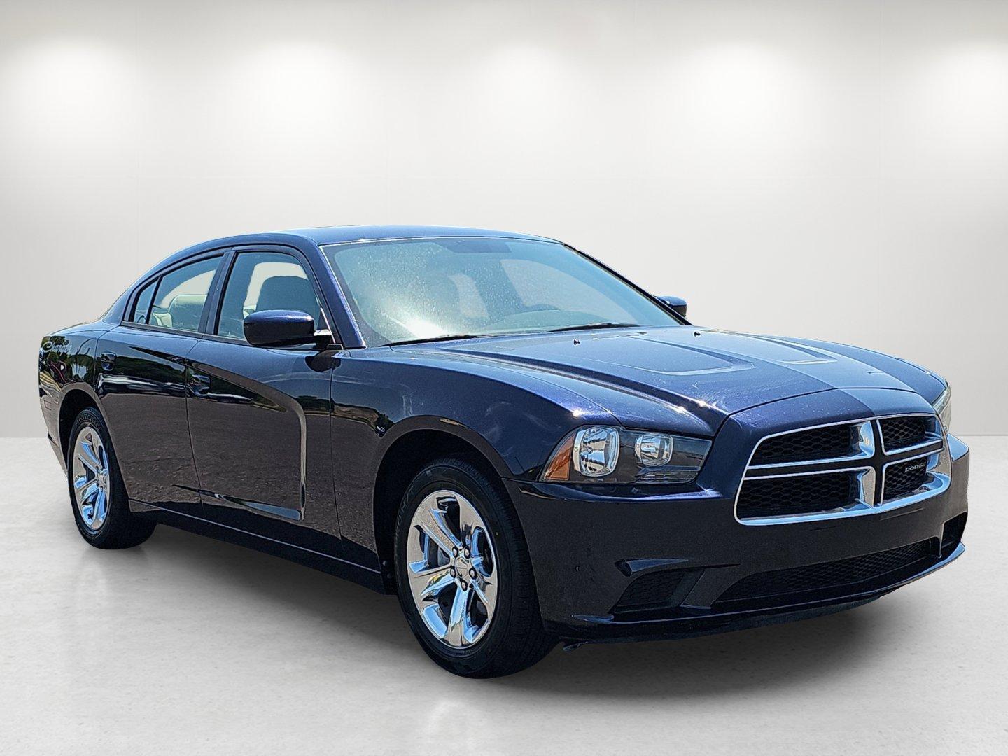 2011 /Black/Light Frost Beige Interior Dodge Charger SE (2B3CL3CG4BH) with an Gas V6 3.6L/220 engine, 5-Speed Automatic transmission, located at 521 Old Farm Lane Rd, Prattville, AL, 36066, (334) 325-1505, 32.482460, -86.416367 - 2011 Dodge Charger SE - Photo#3