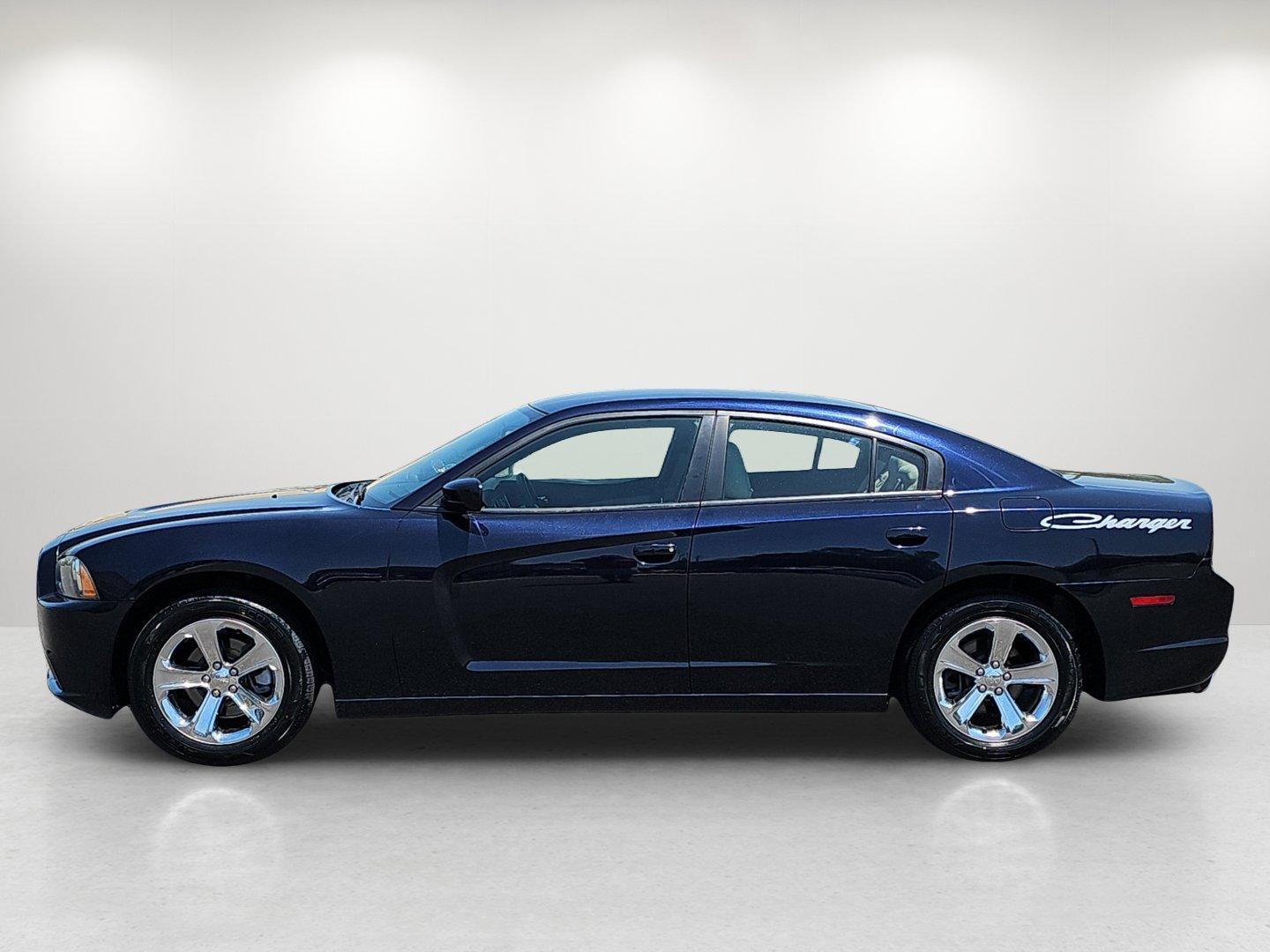2011 /Black/Light Frost Beige Interior Dodge Charger SE (2B3CL3CG4BH) with an Gas V6 3.6L/220 engine, 5-Speed Automatic transmission, located at 521 Old Farm Lane Rd, Prattville, AL, 36066, (334) 325-1505, 32.482460, -86.416367 - 2011 Dodge Charger SE - Photo#8